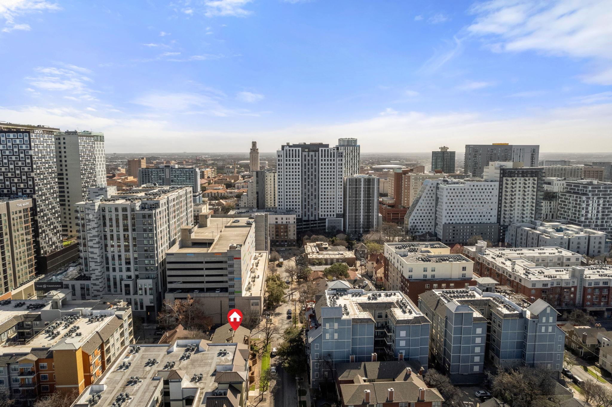 Listing photo 1 of 2210  Pearl St  #301