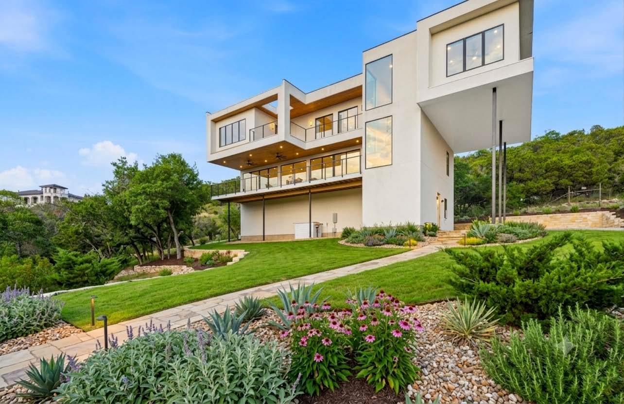 Listing photo 1 of 15424  FM 2769 Rd
