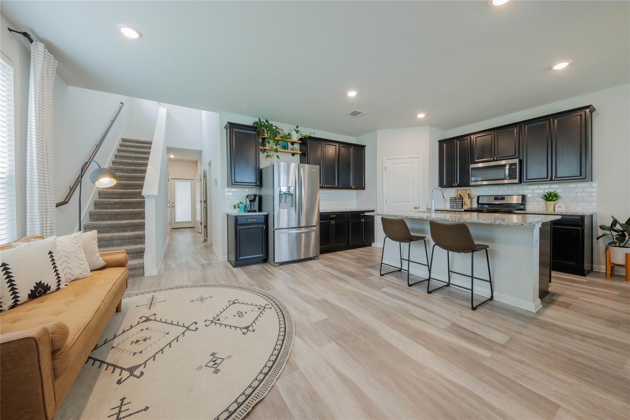 Listing photo 1 of 821  Lone Peak Way