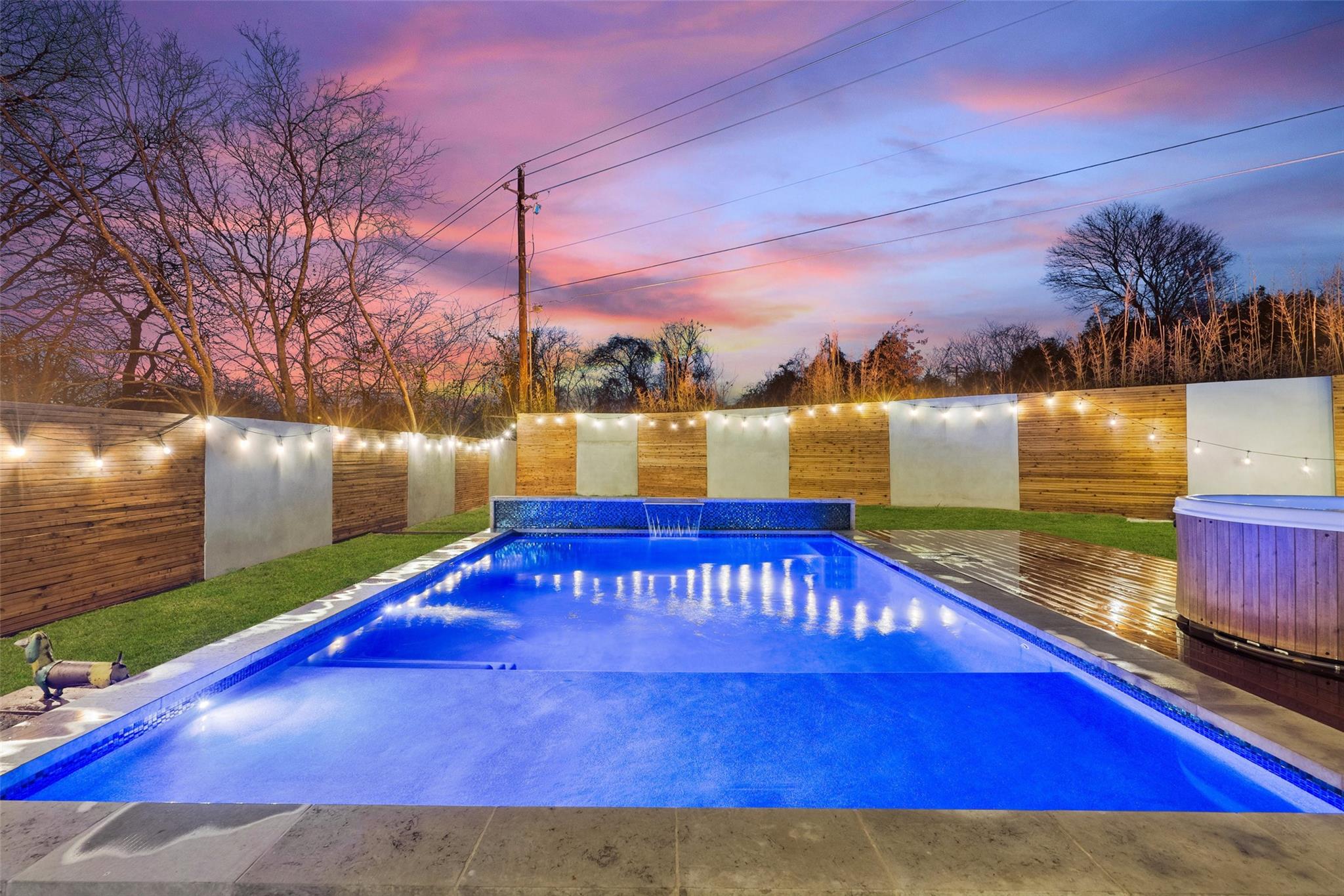 Listing photo 1 of 4800  Vinson Dr  #A