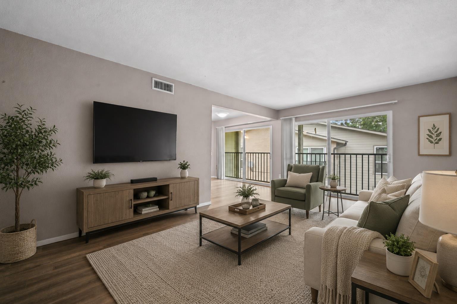 Listing photo 1 of 2124  Burton Dr  #204