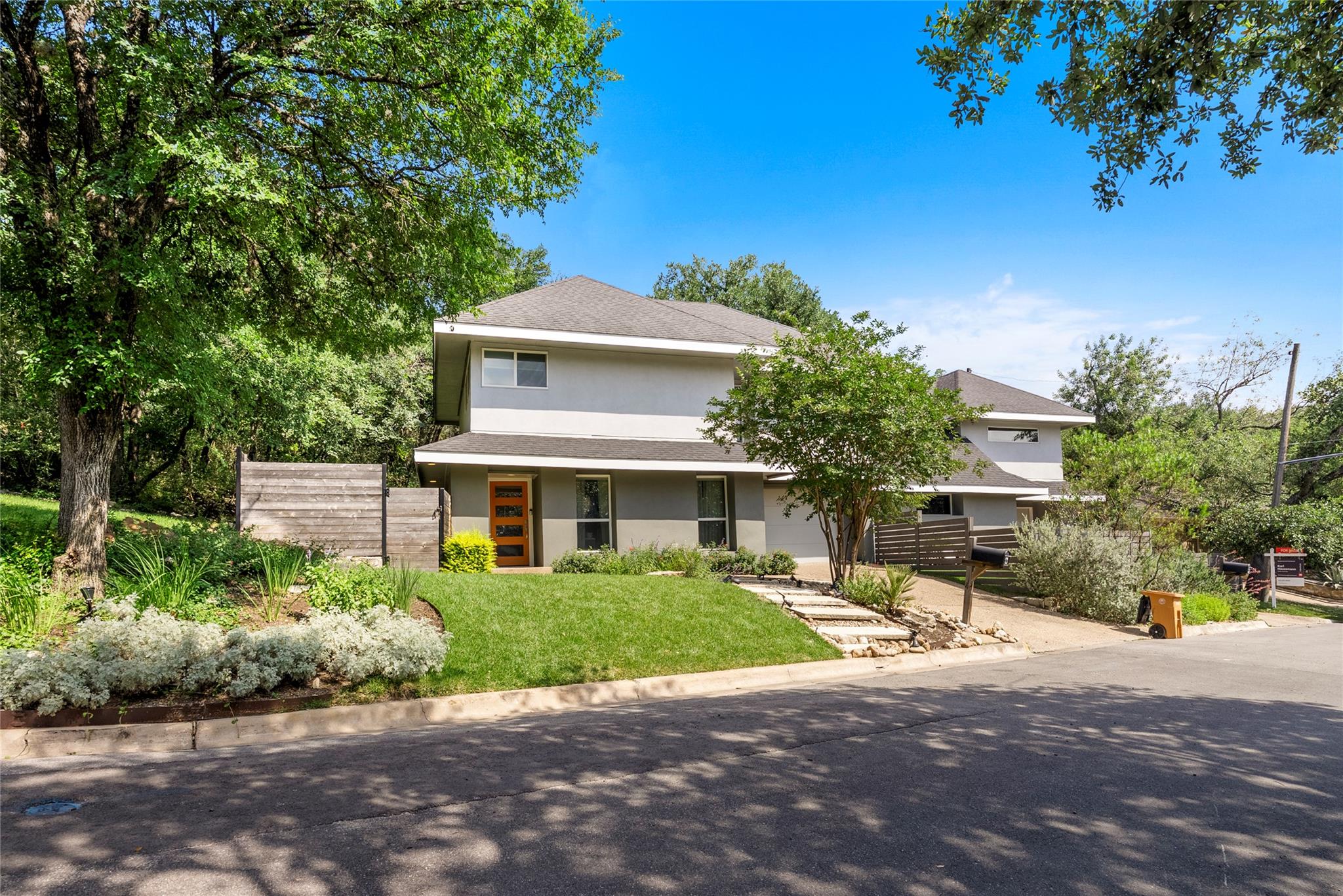 Listing photo 1 of 2101  Airole Way  #A