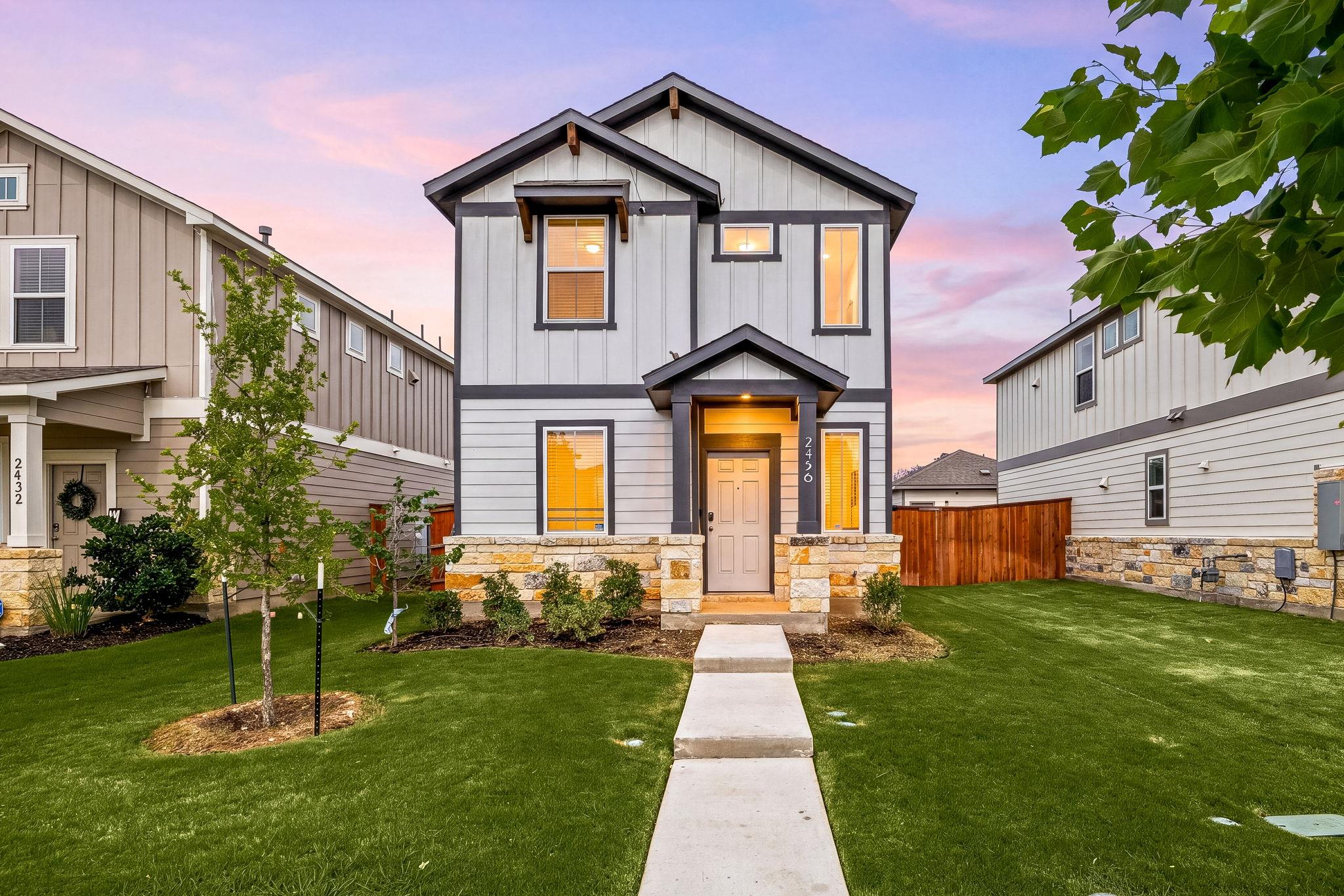 Listing photo 1 of 2456  Jack Nora Way