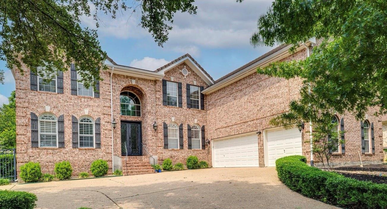 Listing photo 1 of 14  TORRINGTON Ln