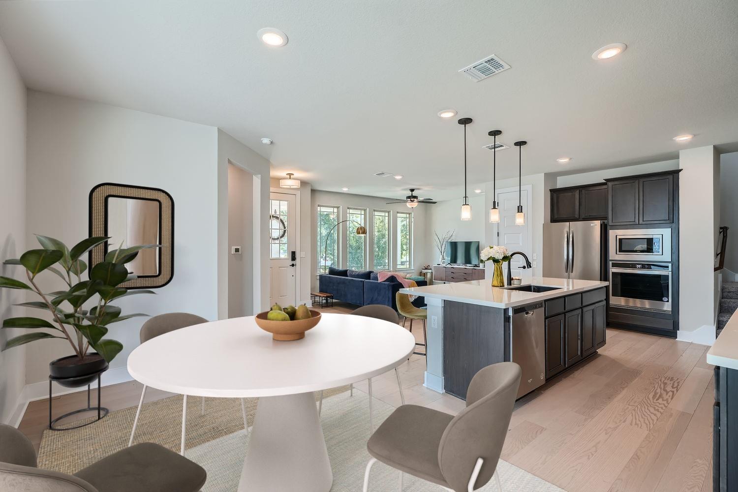 Listing photo 1 of 8319  Laughlin Ln