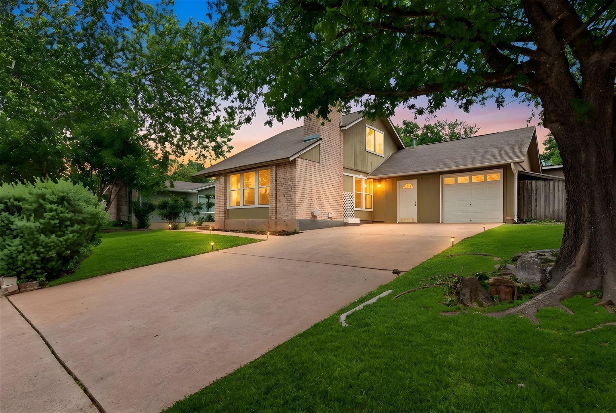 Listing photo 1 of 4011  Hillside Dr