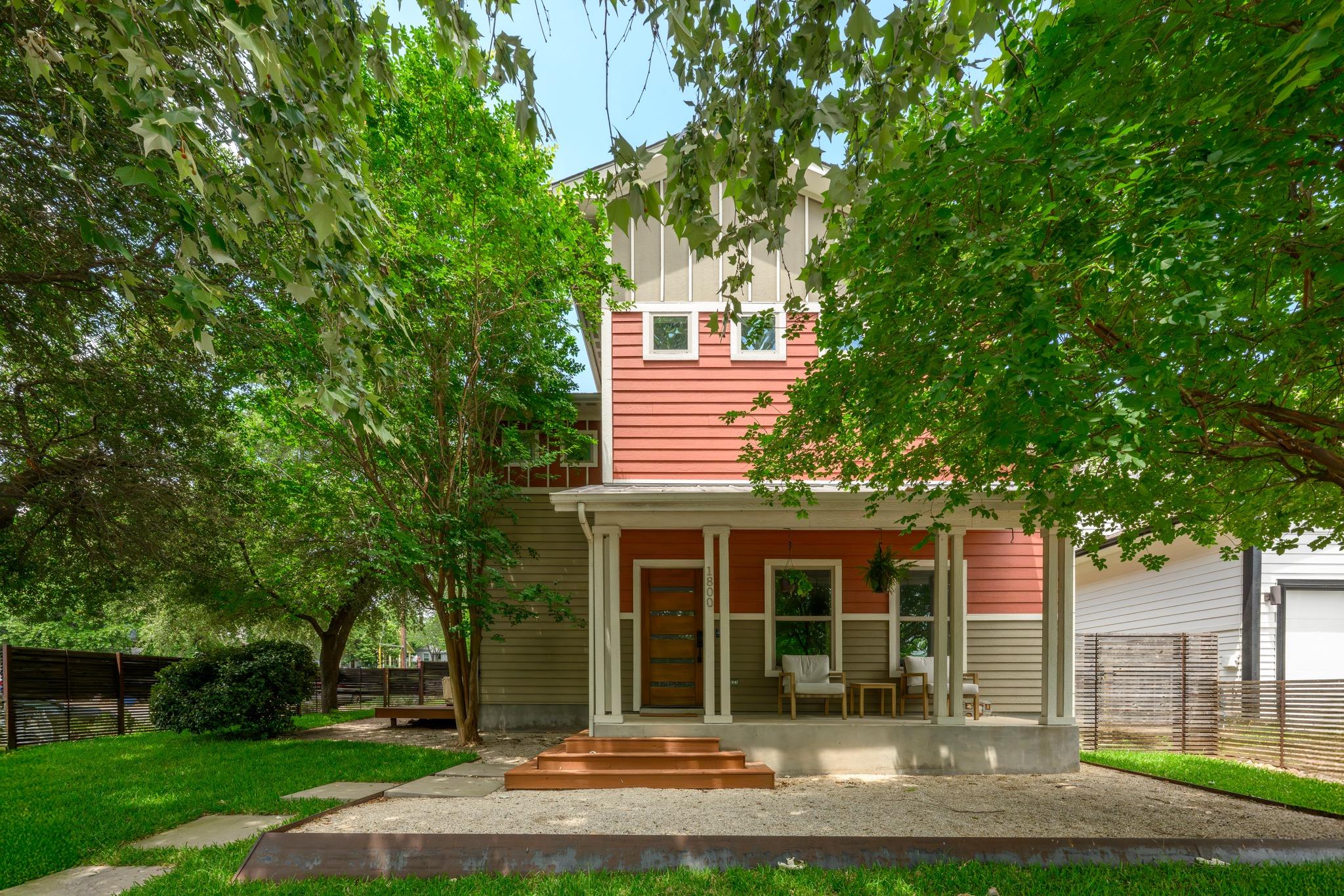Listing photo 1 of 1800  Poquito St