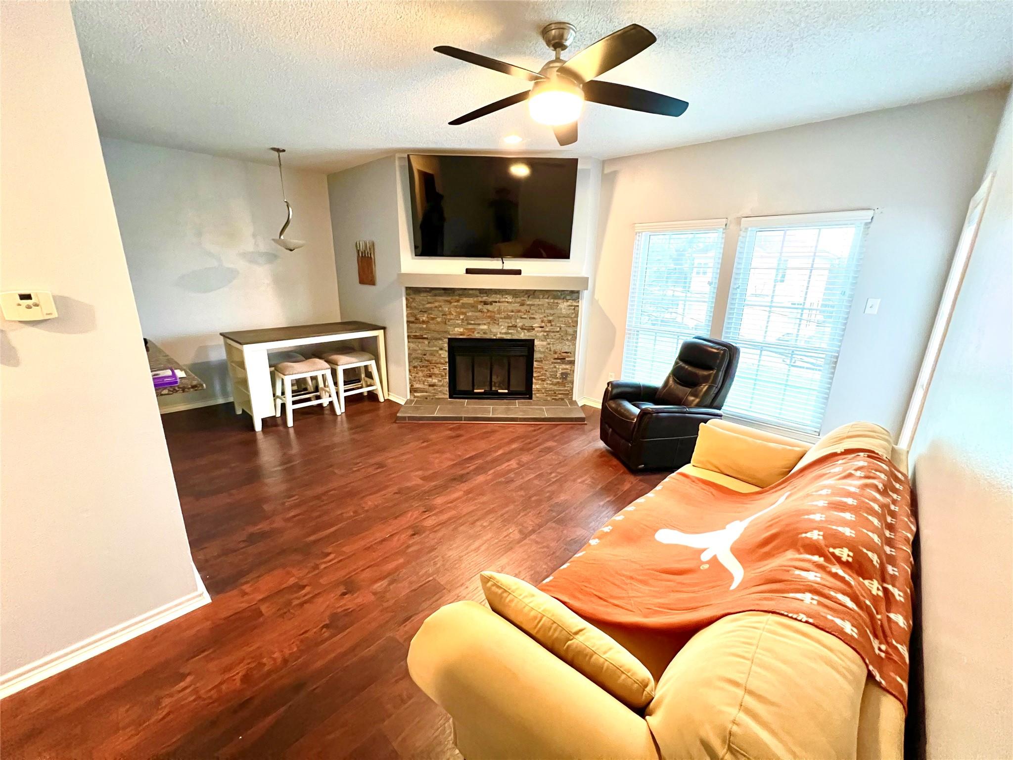 Listing photo 1 of 3001  Cedar St  #A-212