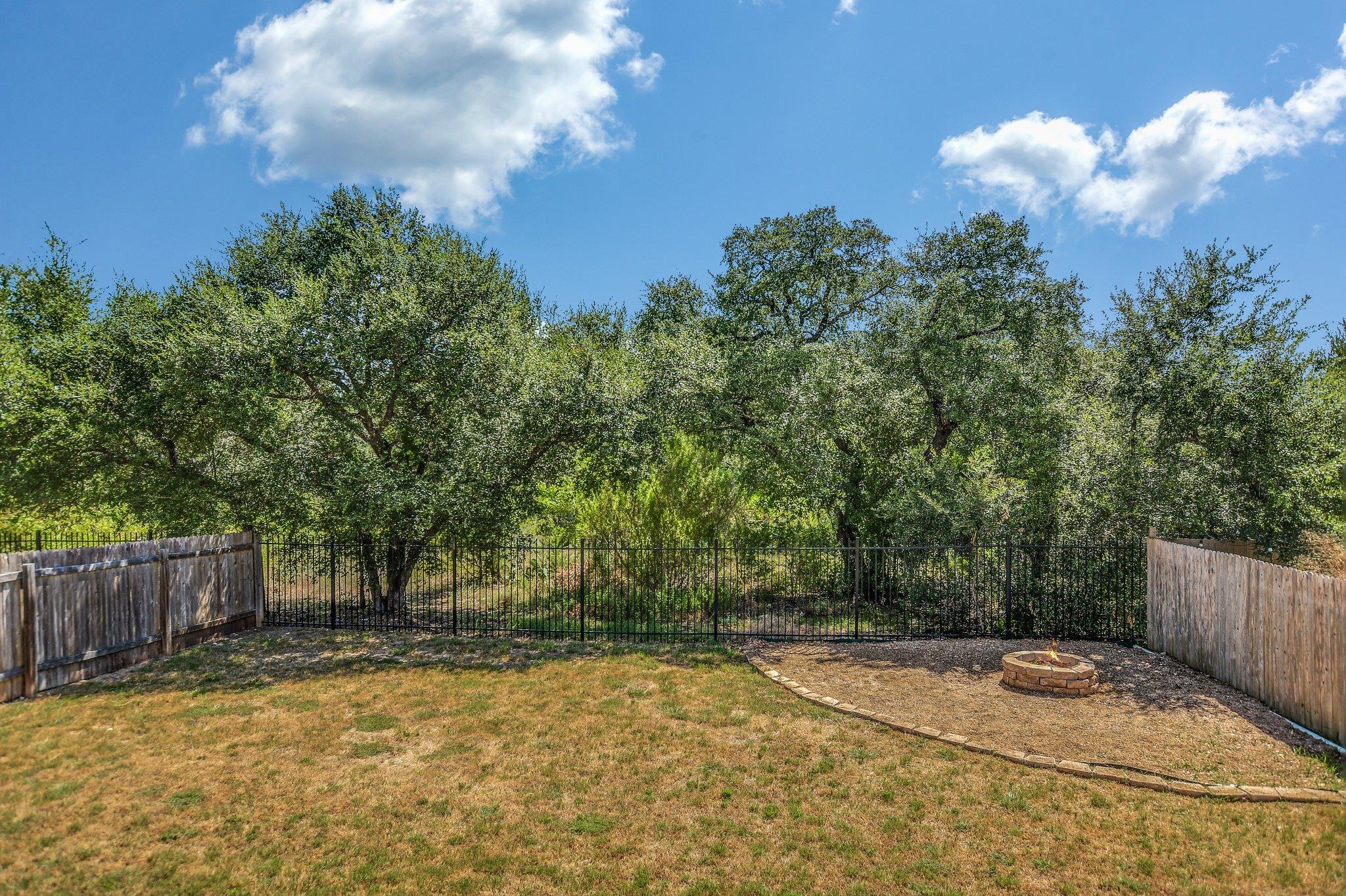 Listing photo 1 of 408  Red Matador Ln