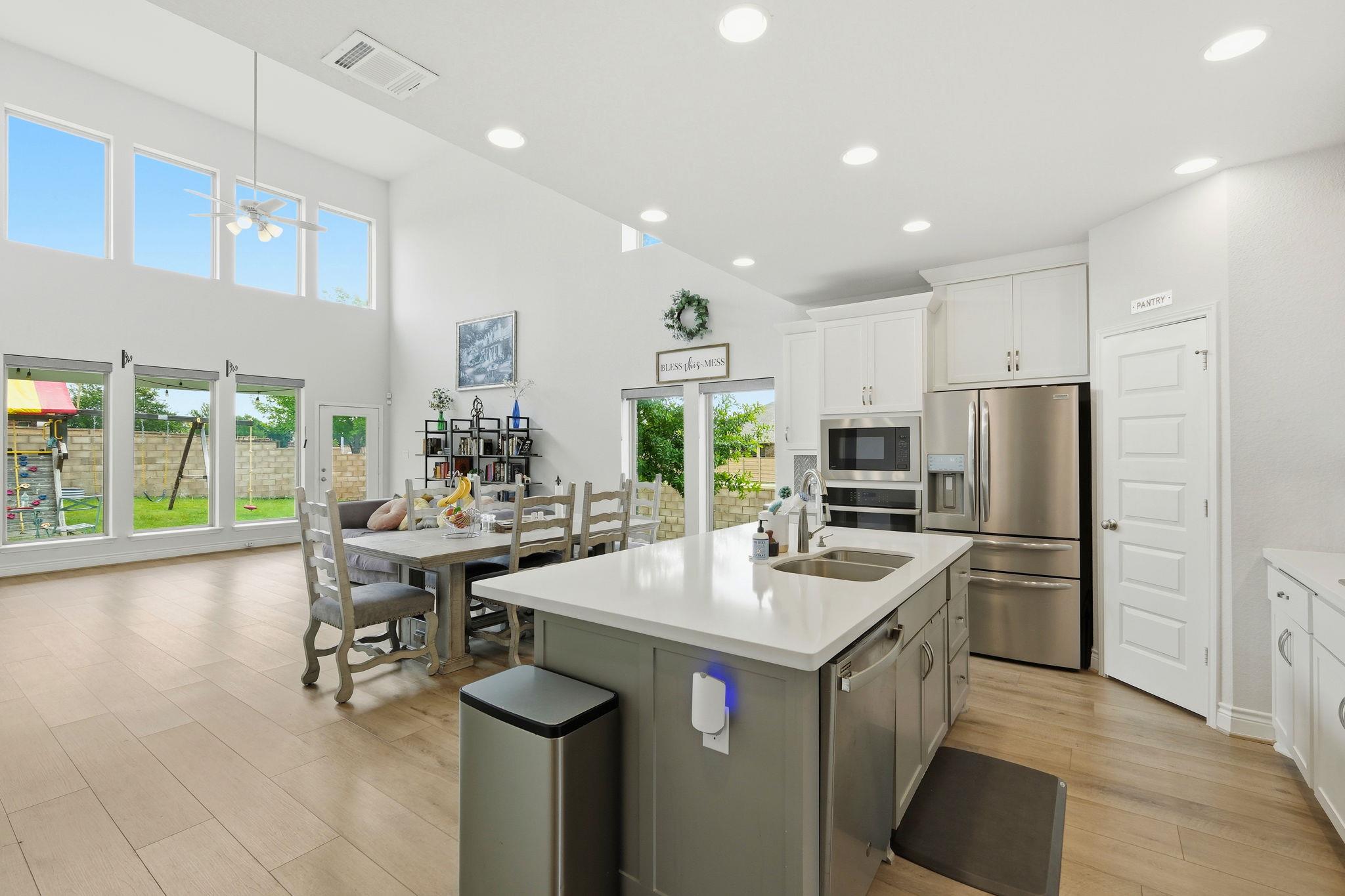 Listing photo 1 of 16825  Edwin Reinhardt Dr