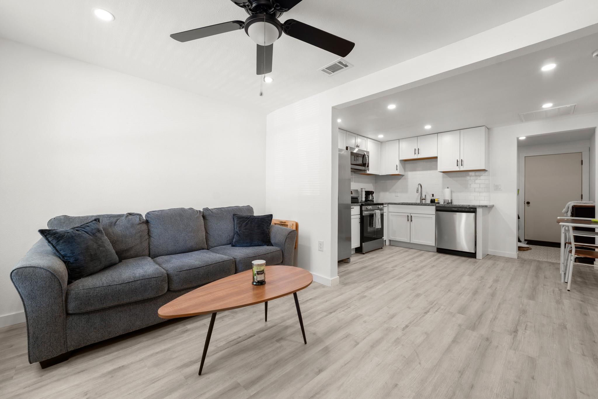 Listing photo 1 of 45  Anthony St  #B