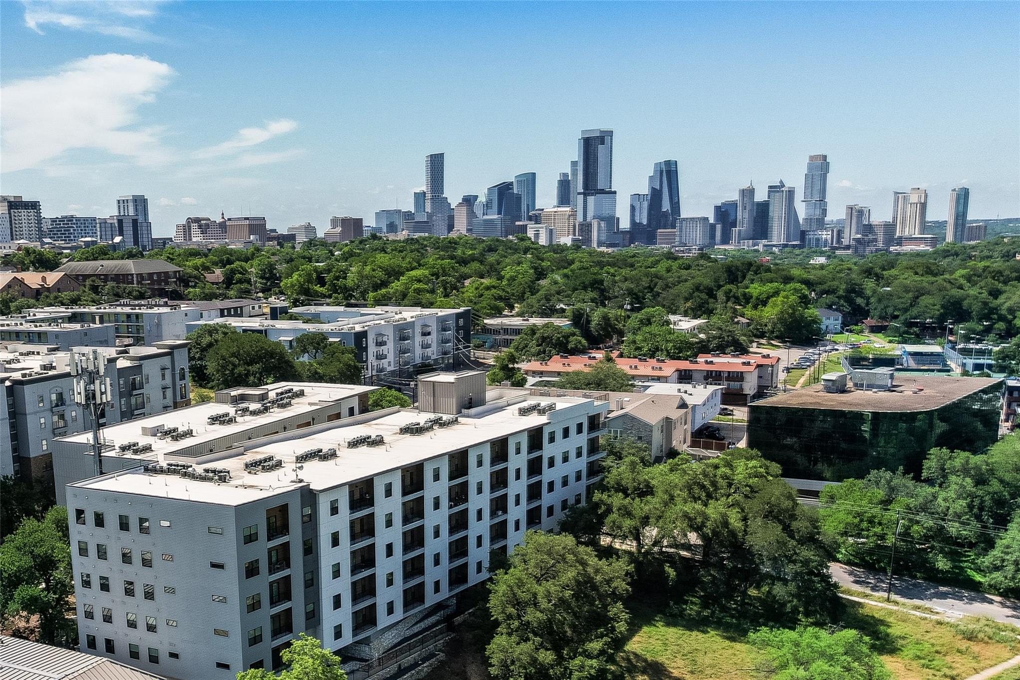 Listing photo 1 of 2500  Longview St  #318