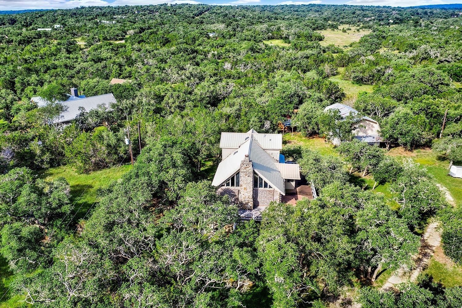 Listing photo 1 of 8015  Ozark Dr