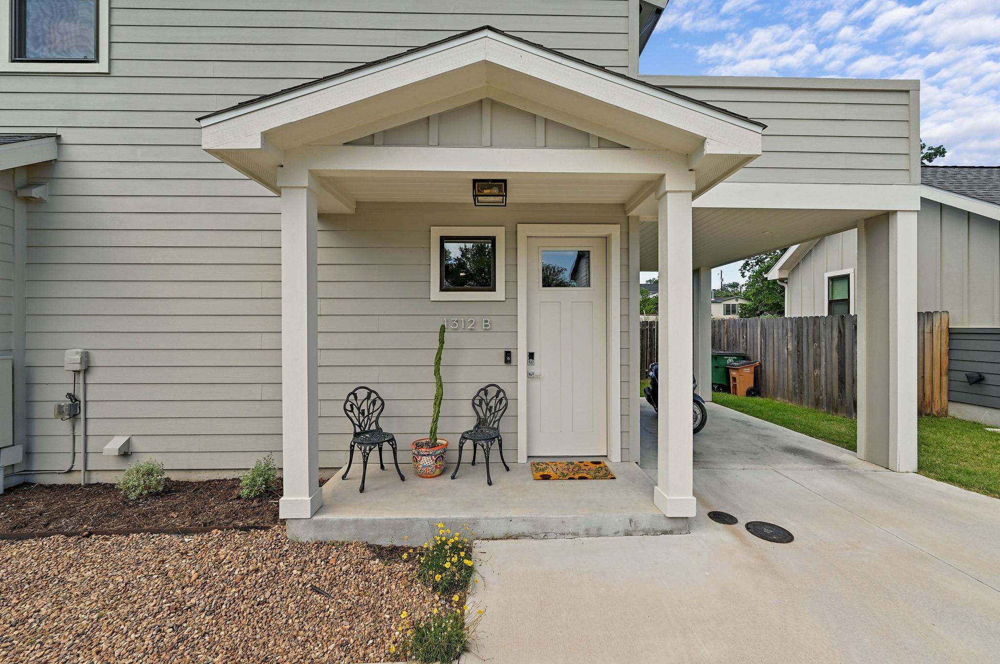 Listing photo 1 of 1312 E M Franklin Ave  #2