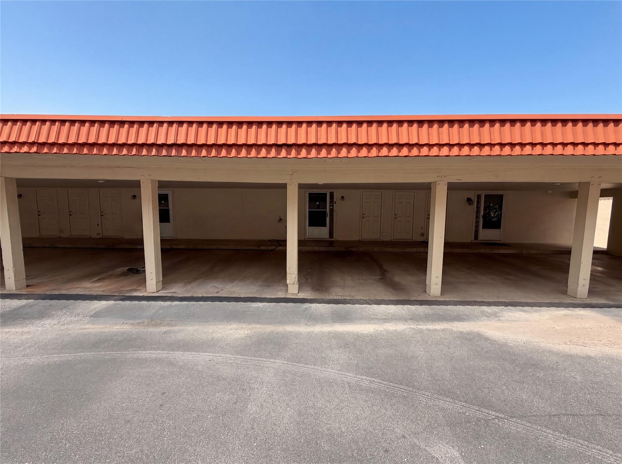 Listing photo 1 of 3216  Poe Cv  #5C