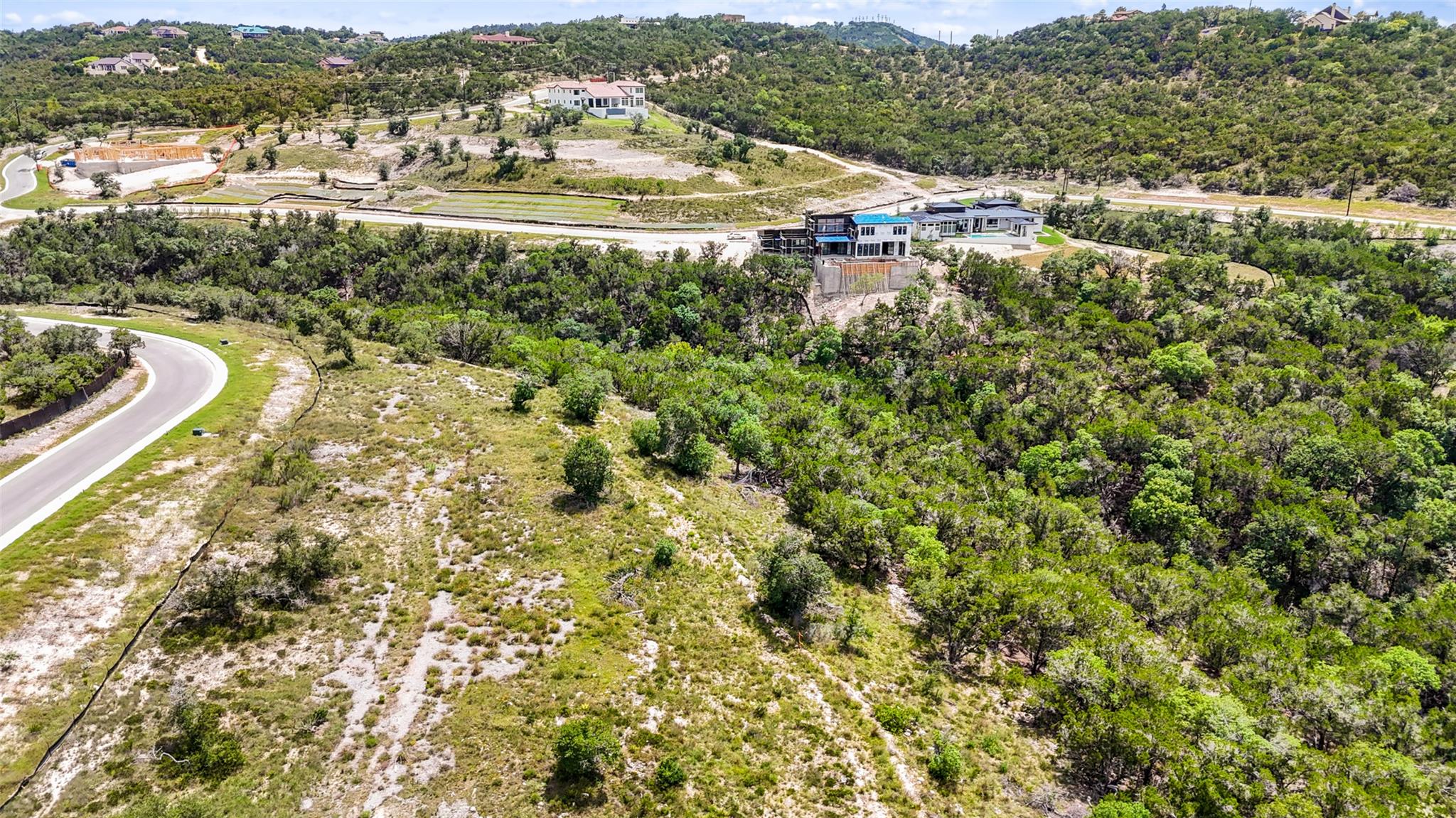 Rolling hills and lush woodlands offer a pictures