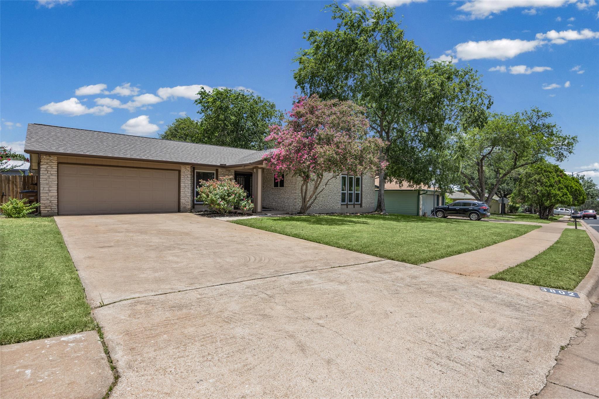 Listing photo 1 of 3802  Hawkshead Dr