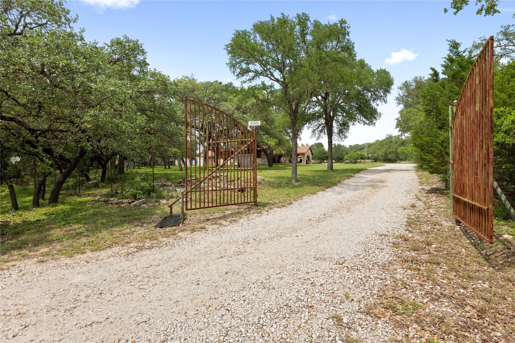 Listing photo 1 of 704  Fm 2325 None