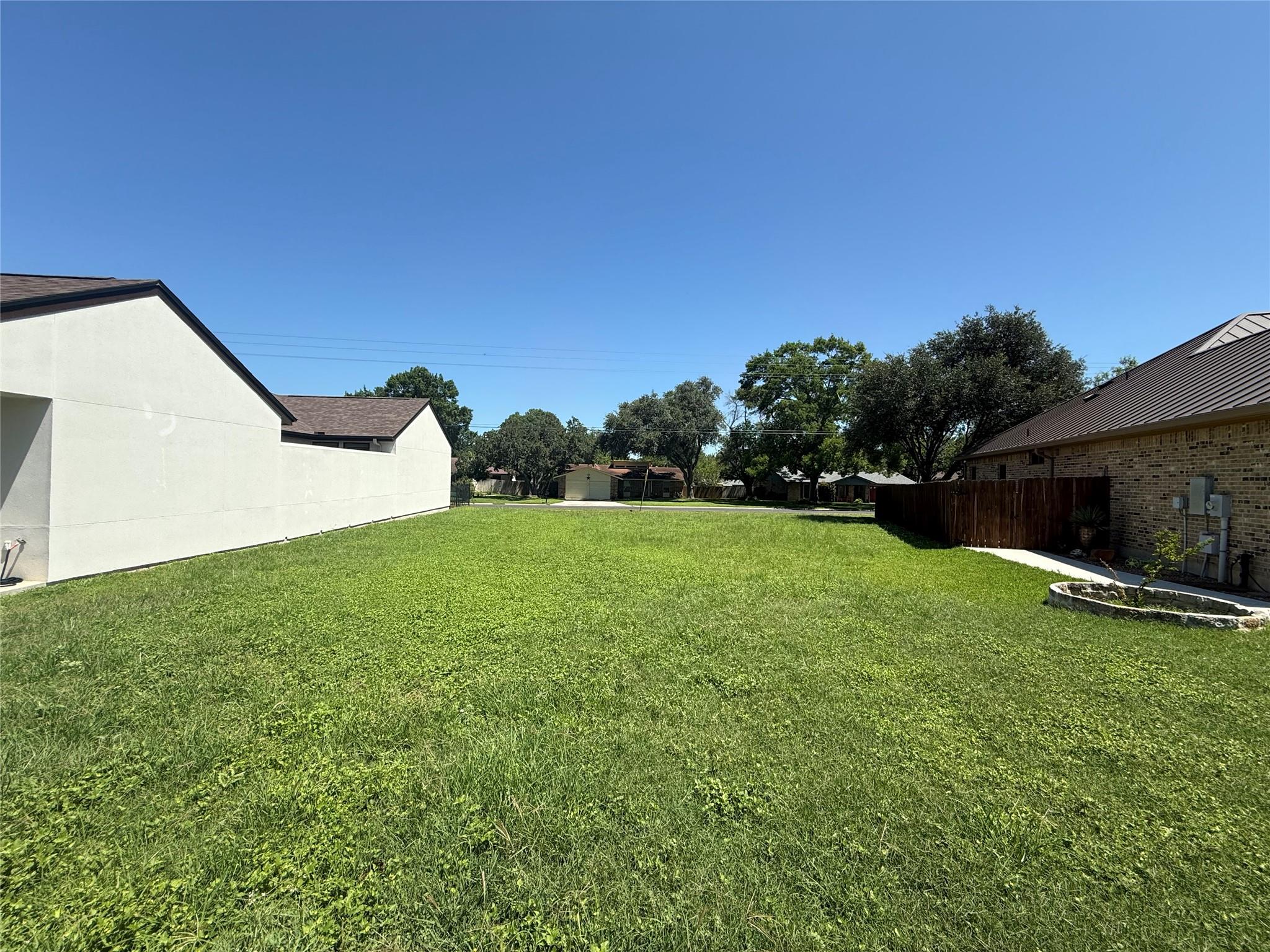 A generously sized lot offers abundant outdoor po