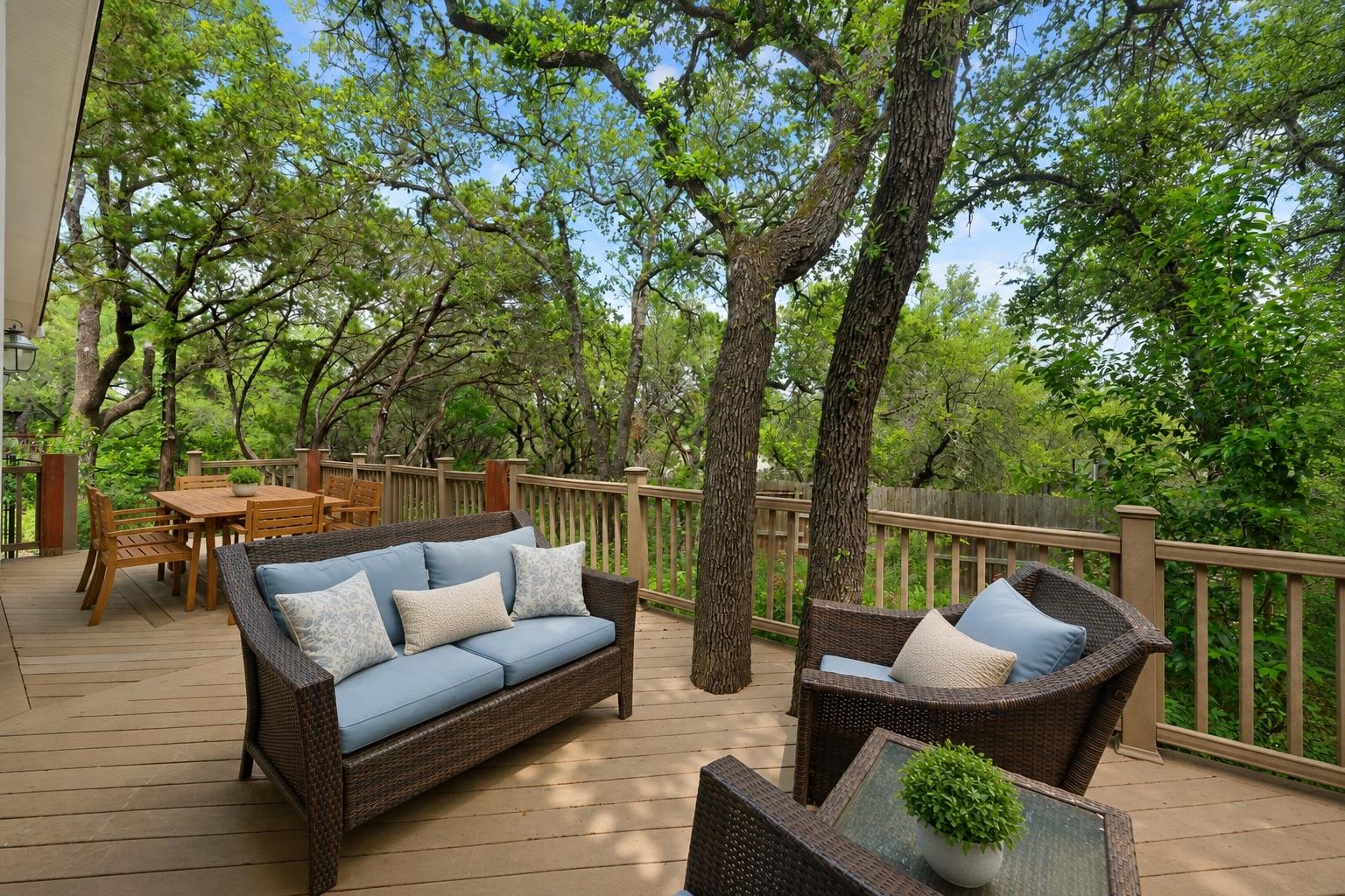 Listing photo 1 of 1211  Falcon Ledge Dr