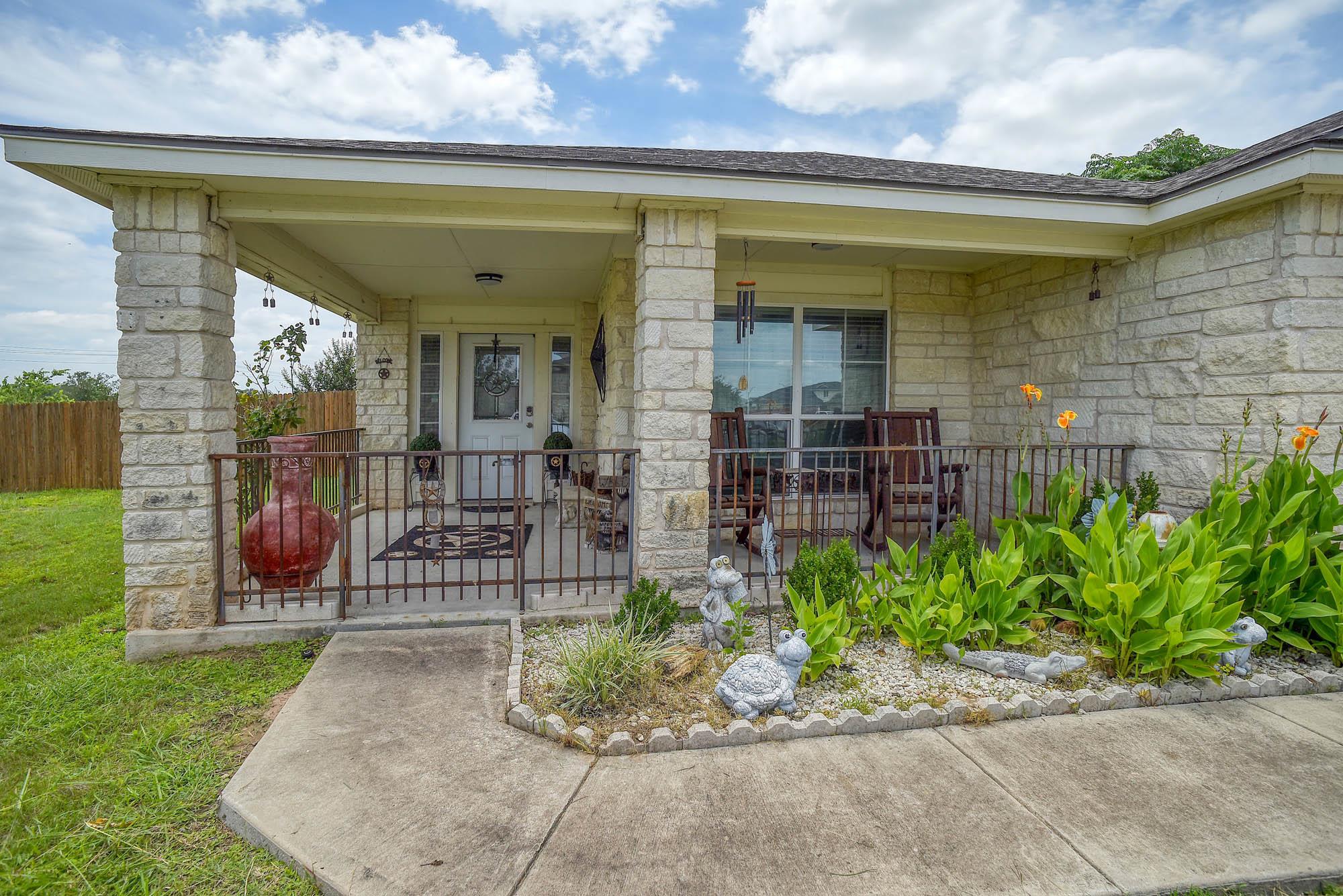 Listing photo 1 of 409  S. Hunting Lodge Ln