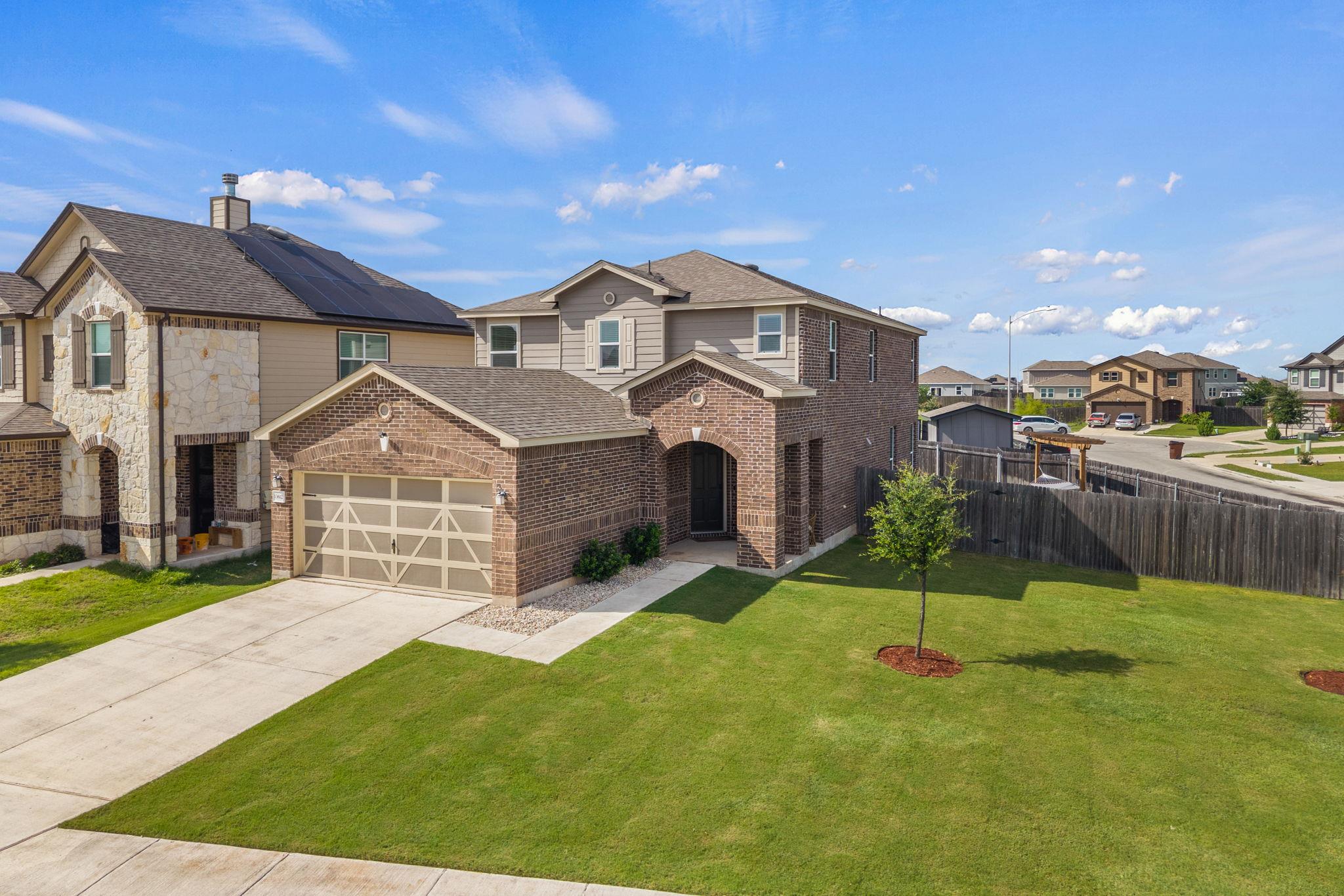 Listing photo 1 of 13612  Martha Washington Pl