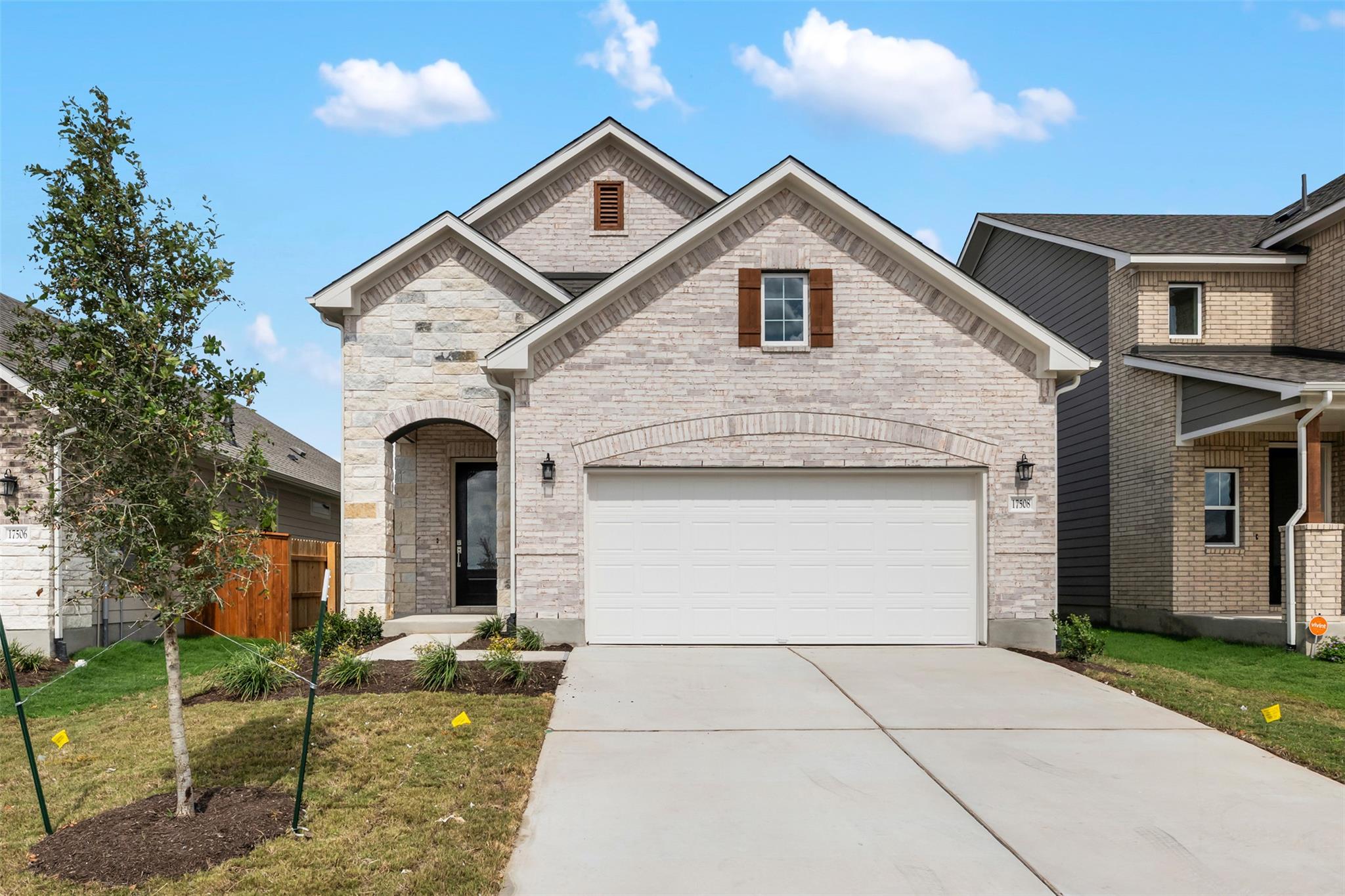 Listing photo 1 of 17508  Carmel Rancho Ave
