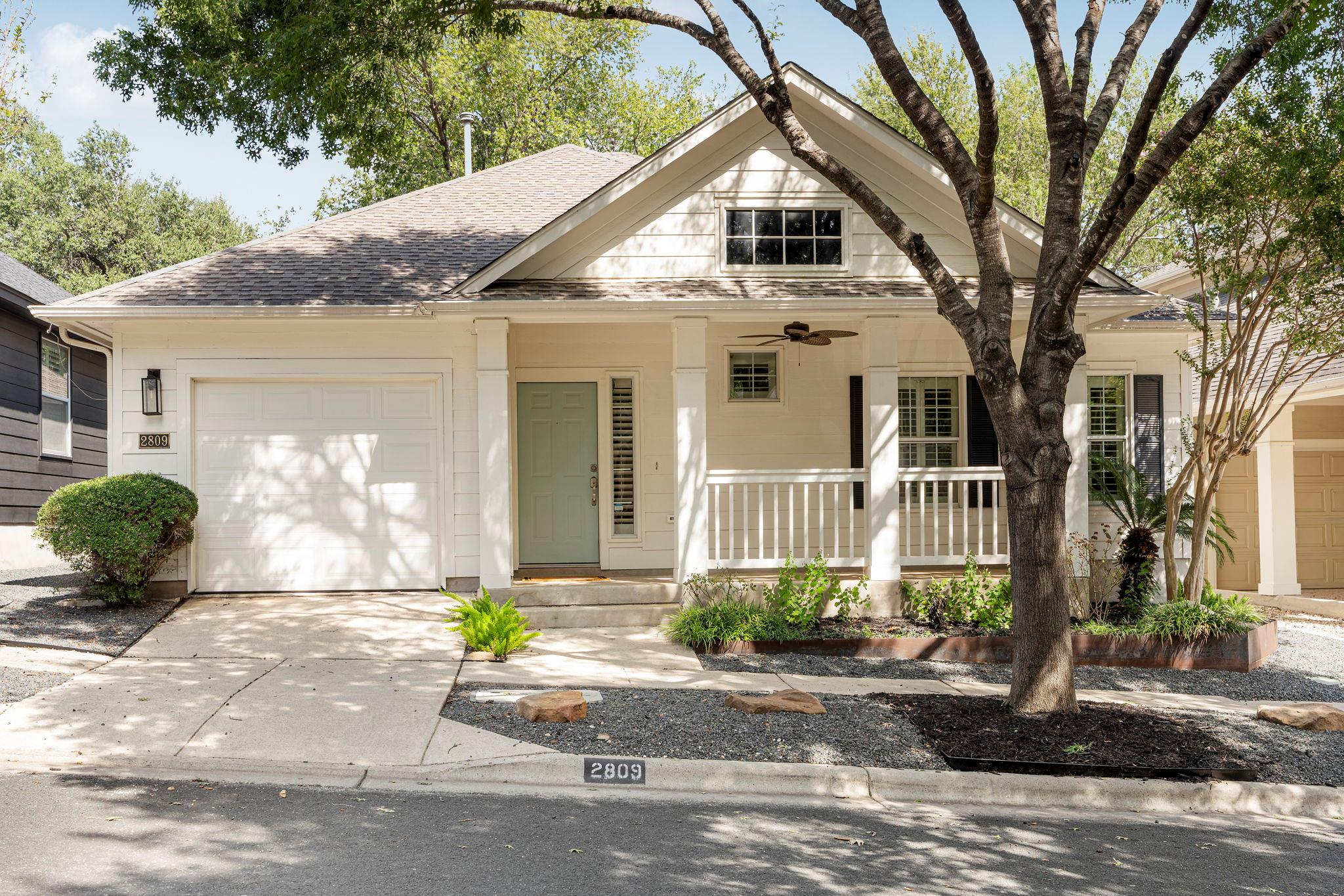 Listing photo 1 of 2809  Kinney Oaks Ct