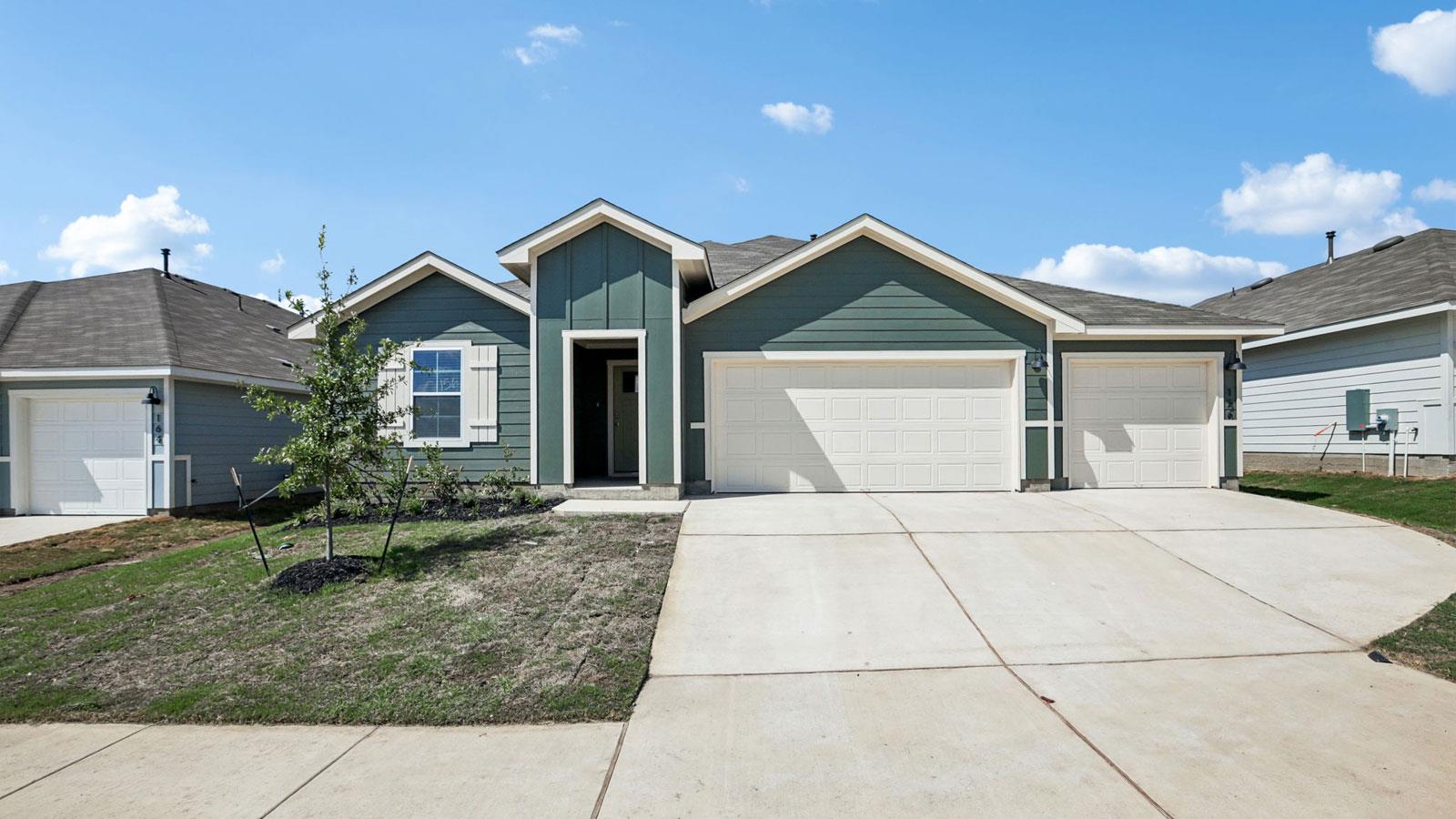Listing photo 1 of 156  Gilmer Ln