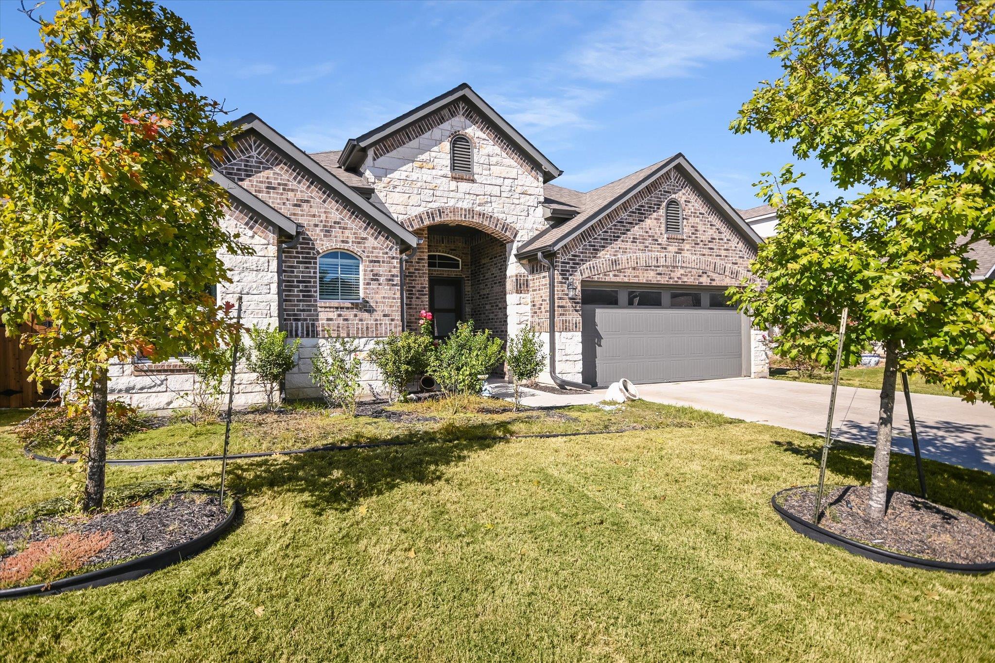Listing photo 1 of 20908  Claire Jean Path