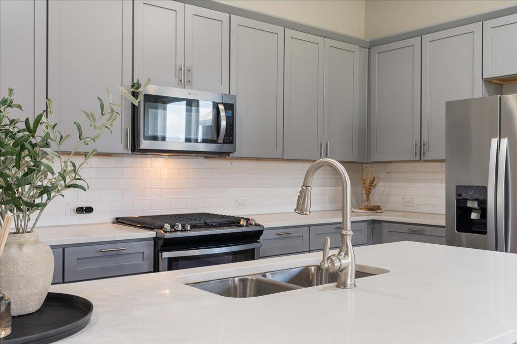 Ảnh nhà đang rao bán 1 của 1313  Mustang Brook Ln