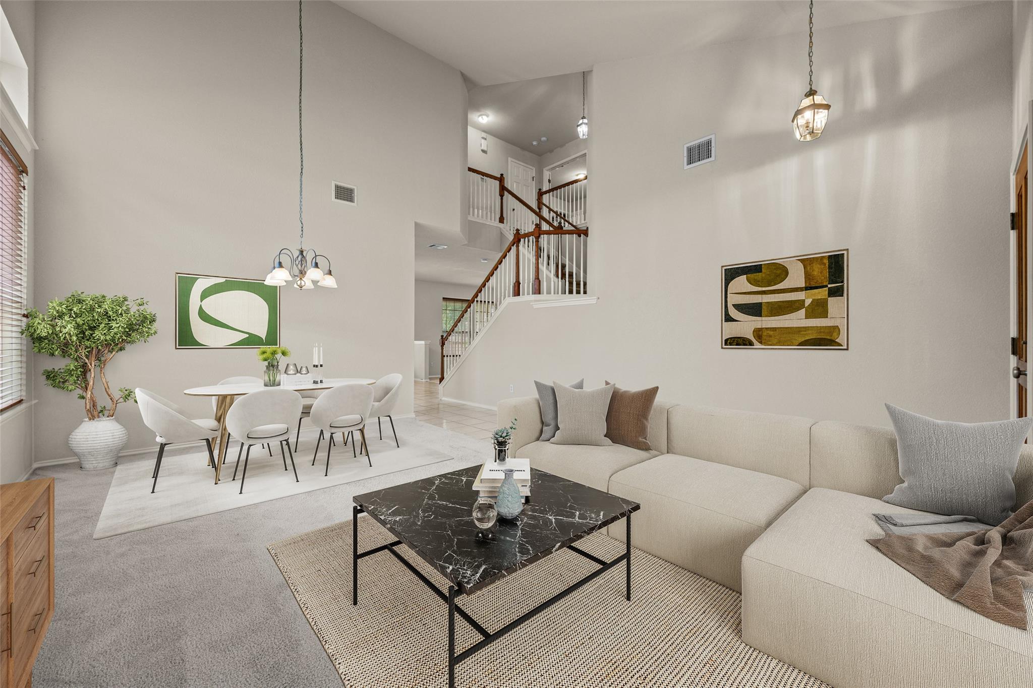 A graceful flow between living and dining spaces 