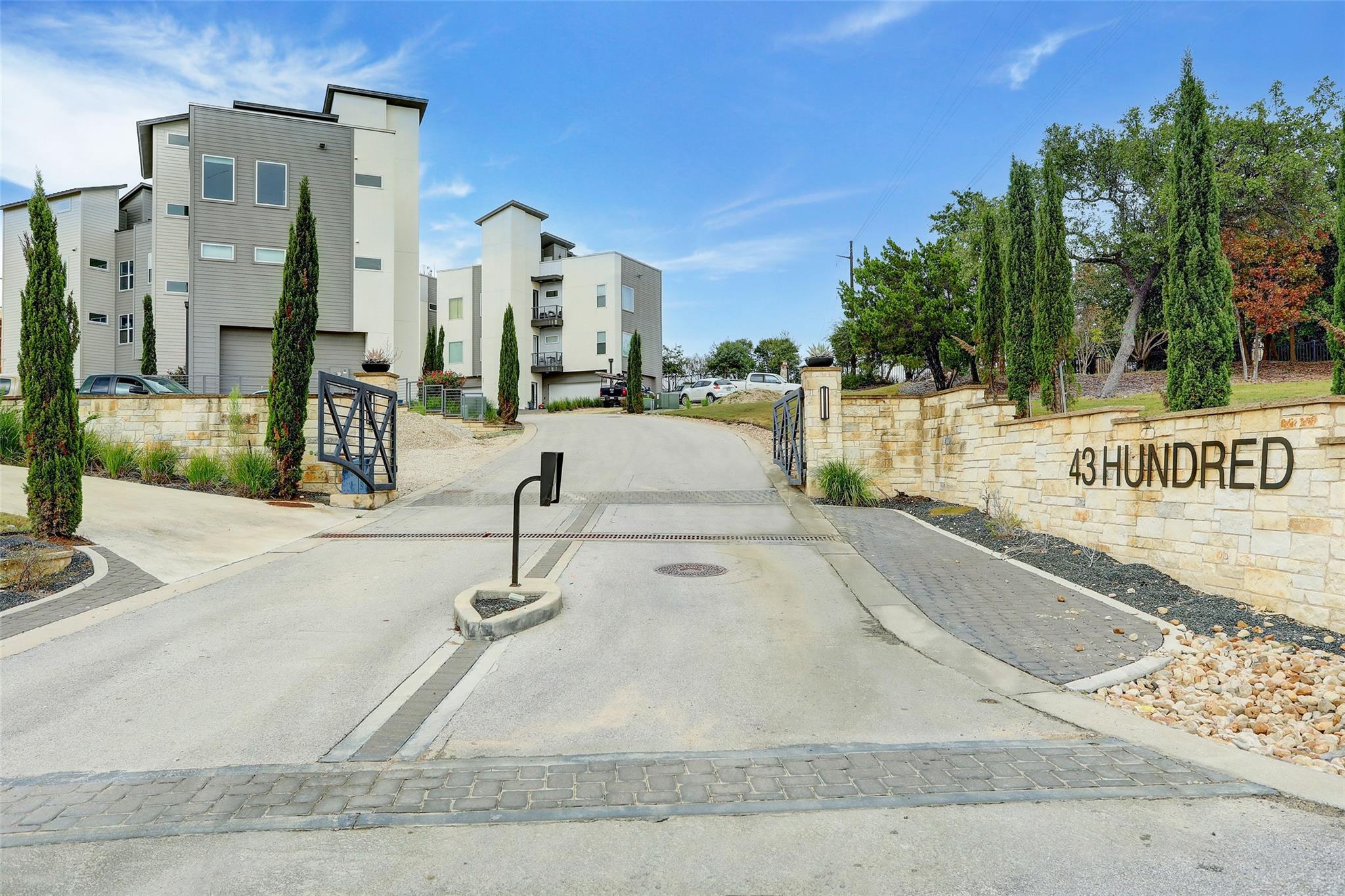 Listing photo 1 of 4300  Mansfield Dam Rd  #1221
