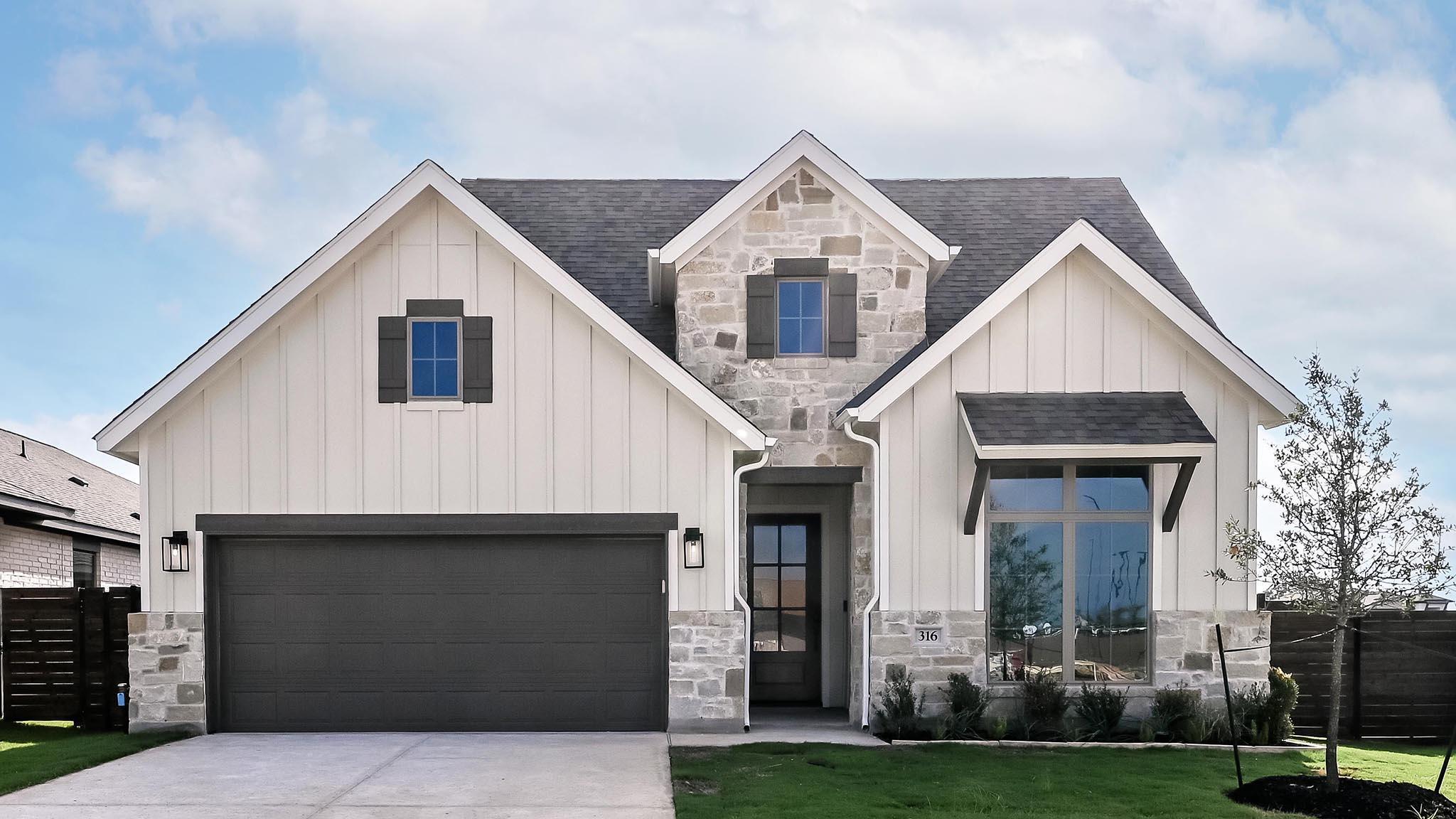 Listing photo 1 of 316  Foxfire Cv