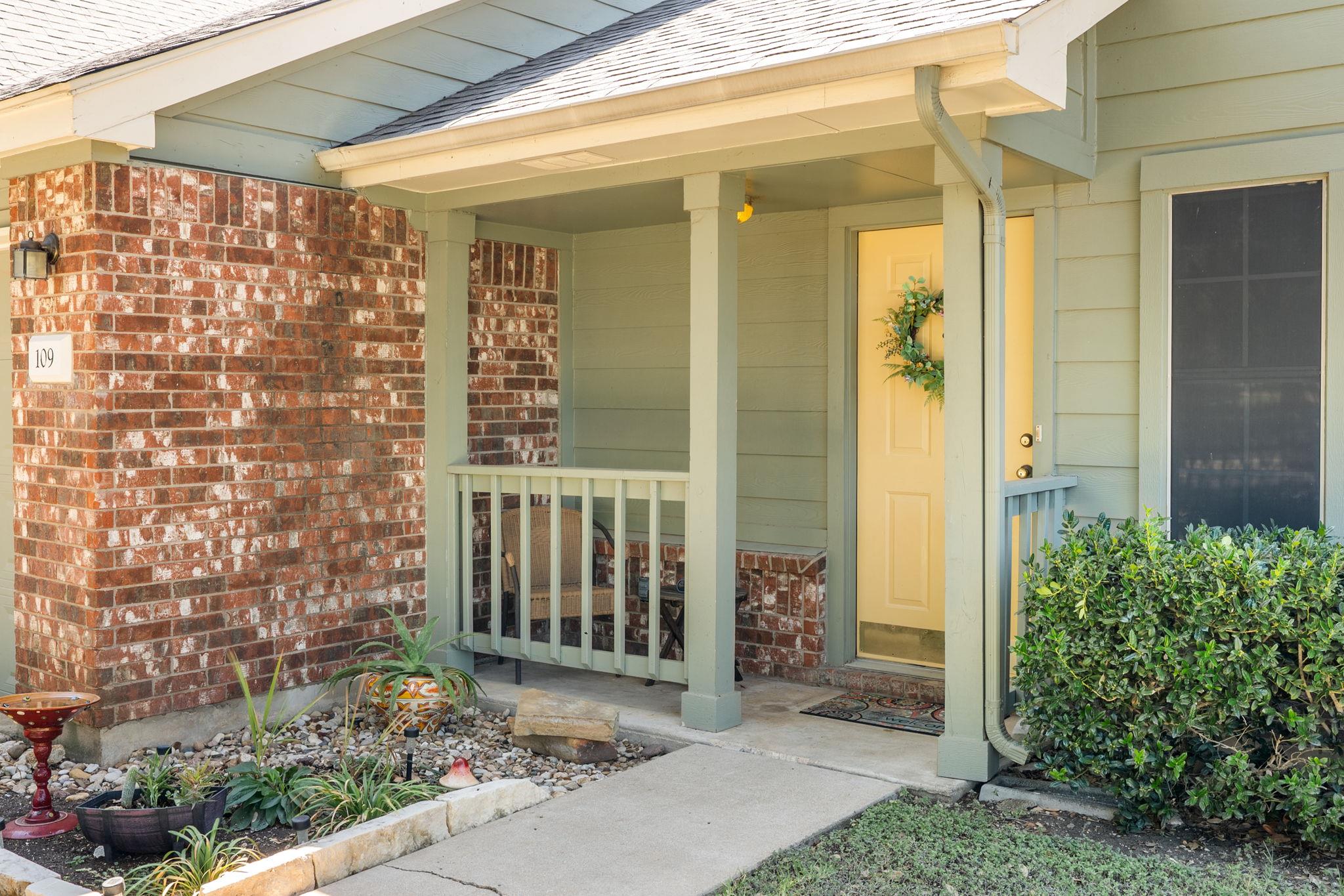 Listing photo 1 of 109  Prairie Springs Cv