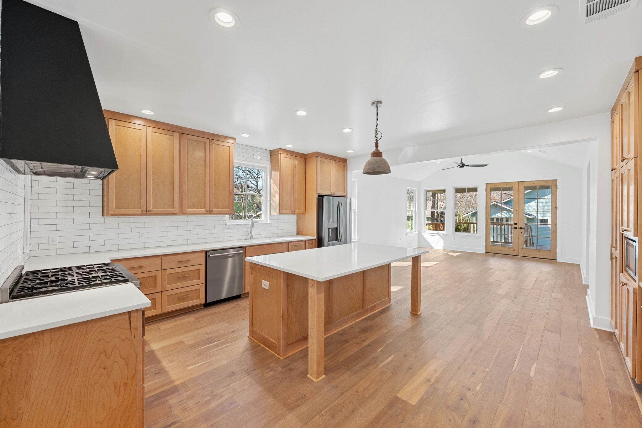 Listing photo 1 of 4606  Evans Ave