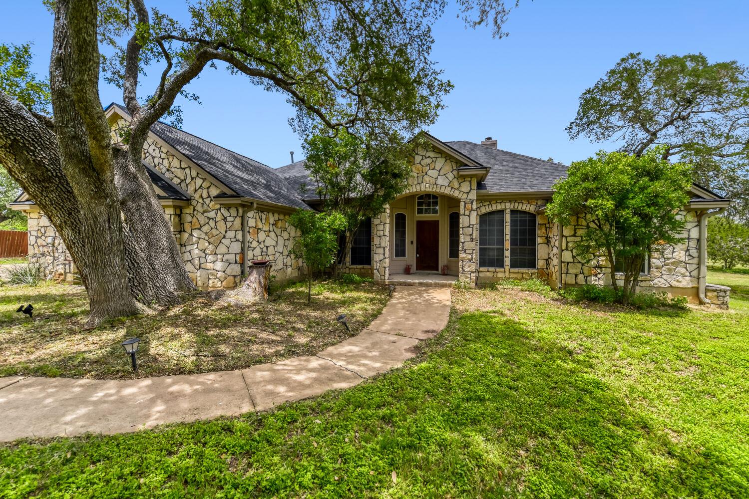 Listing photo 1 of 330  Humphrey Dr
