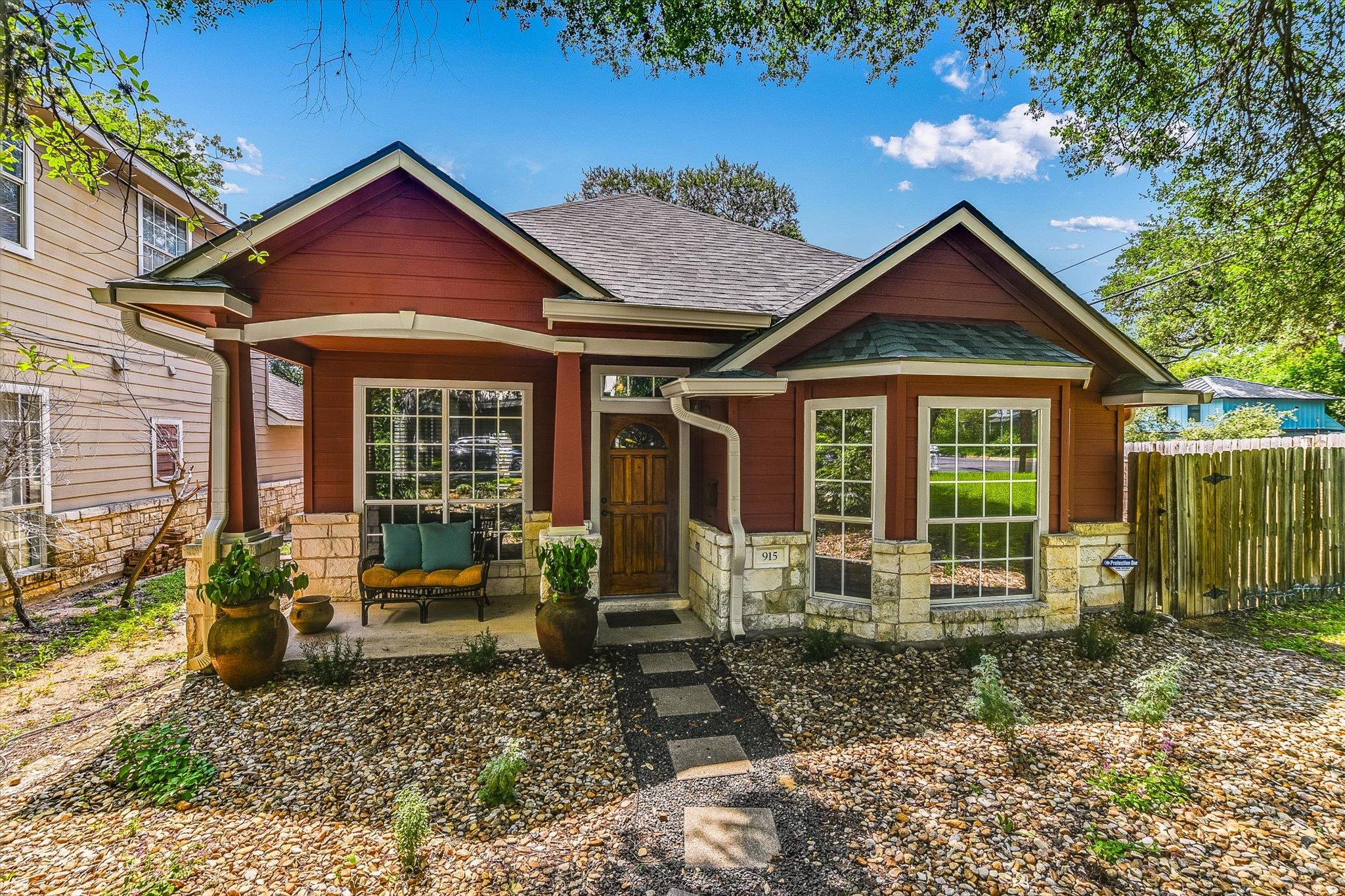 Listing photo of 915  Garner Ave