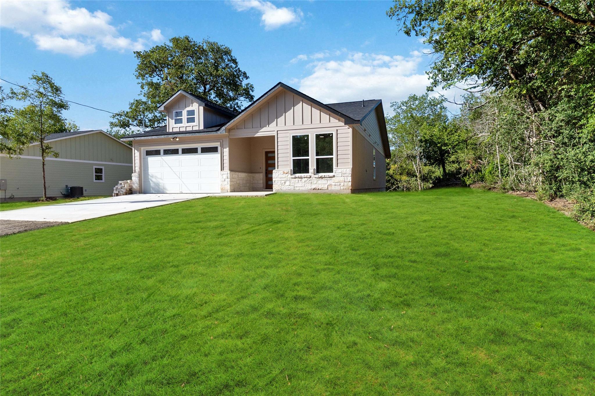 Listing photo 1 of 150  Palikea Ct