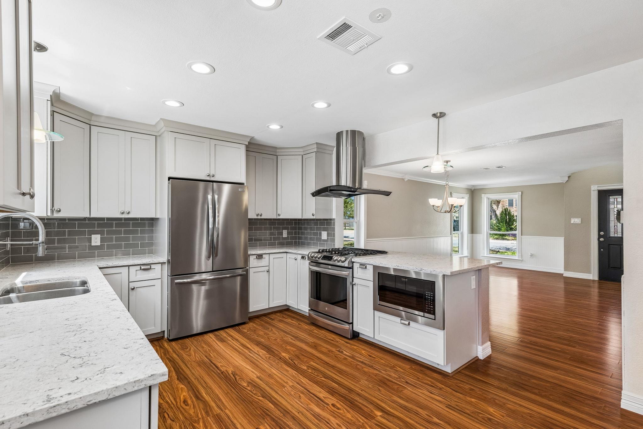 Listing photo 1 of 1306  Shady Grove Path