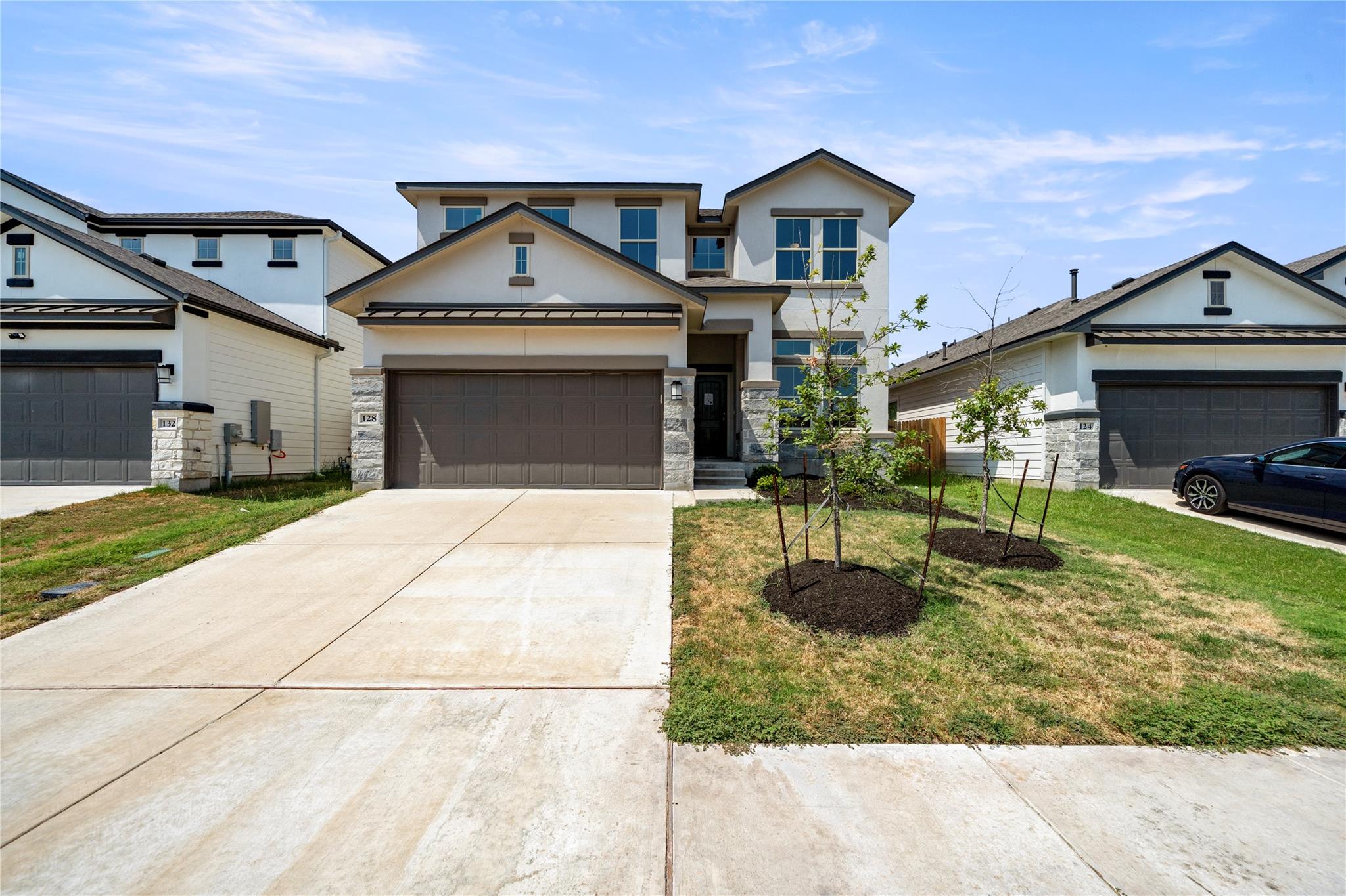 Listing photo 1 of 145  Comet Pointe Dr