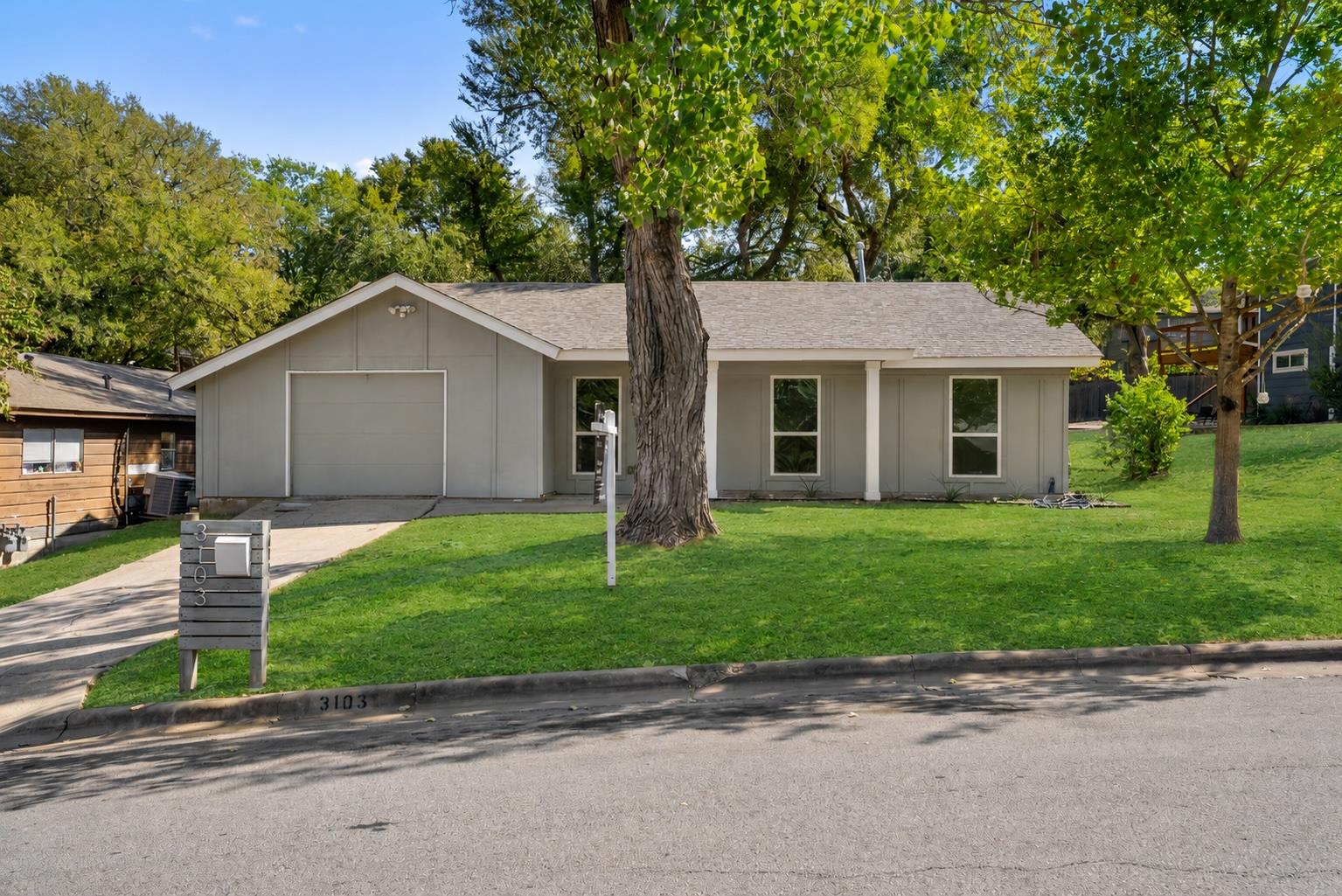 Listing photo 1 of 3103  Matador Dr