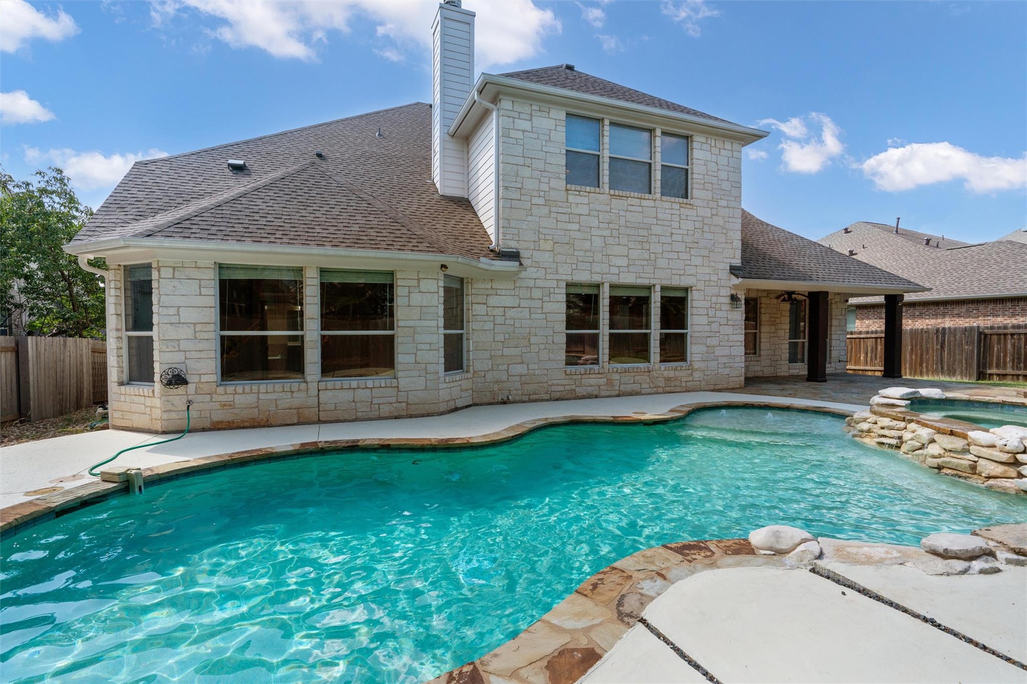 Listing photo 1 of 10521  Roy Butler Dr