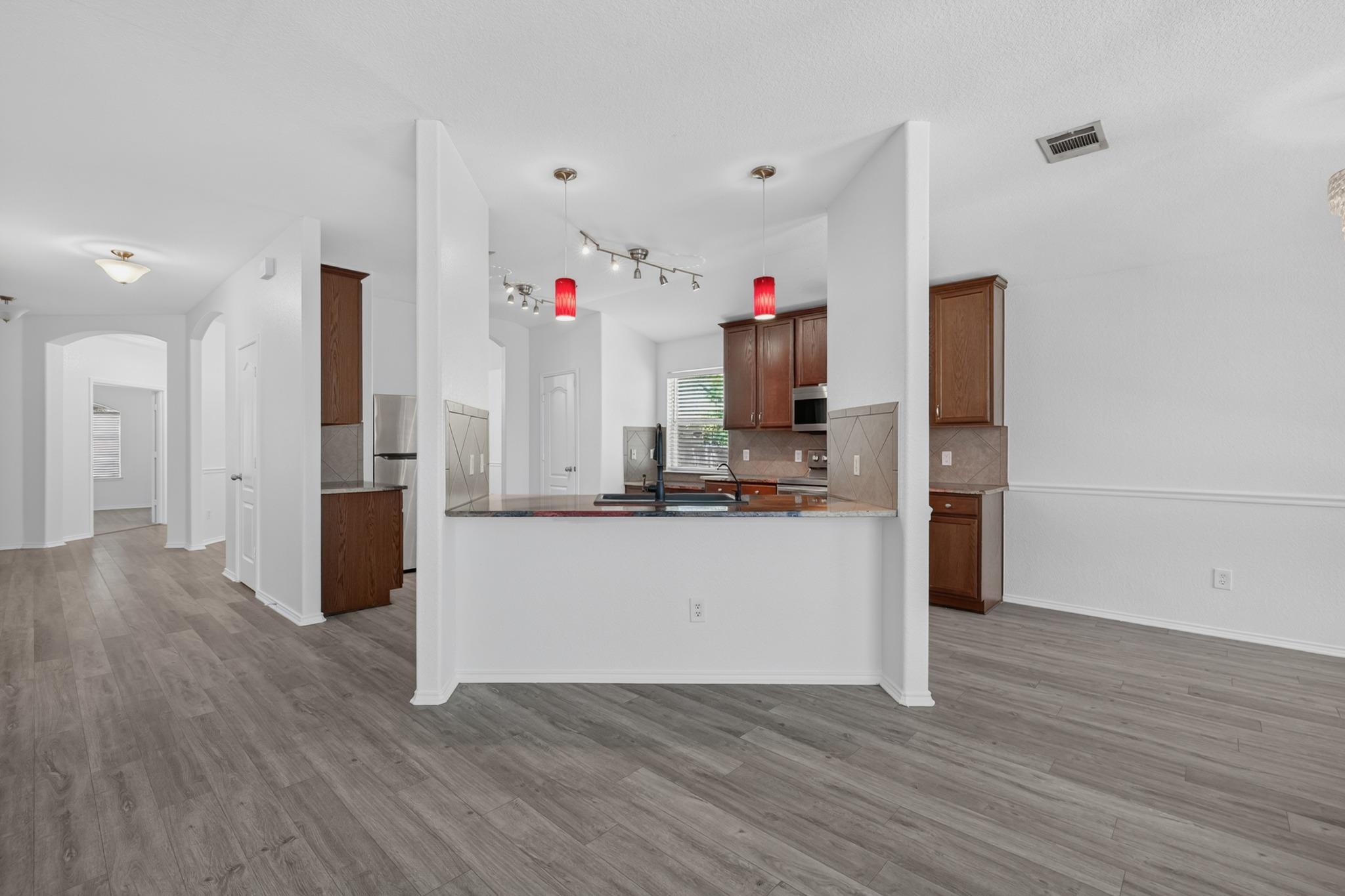 Listing photo 1 of 315  Waterlily Way