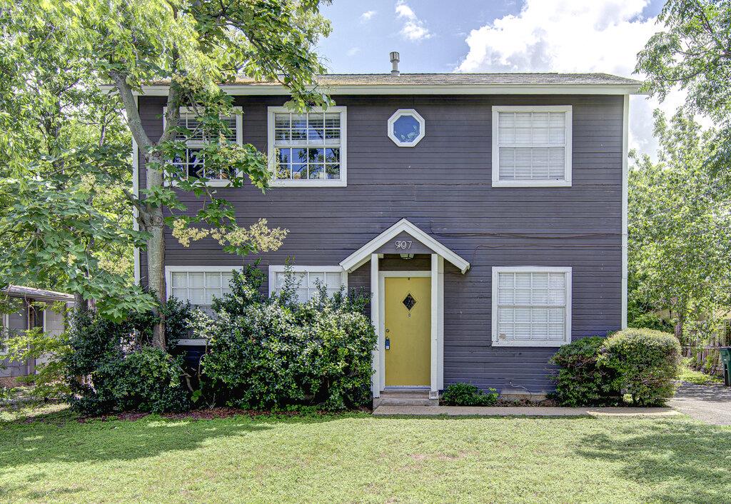 Listing photo 1 of 907  Taulbee Ln