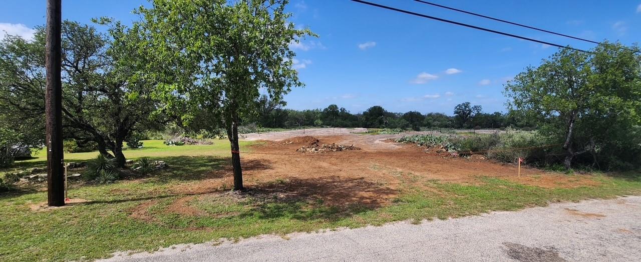 Listing photo 1 of 125 W Live Oak Dr W
