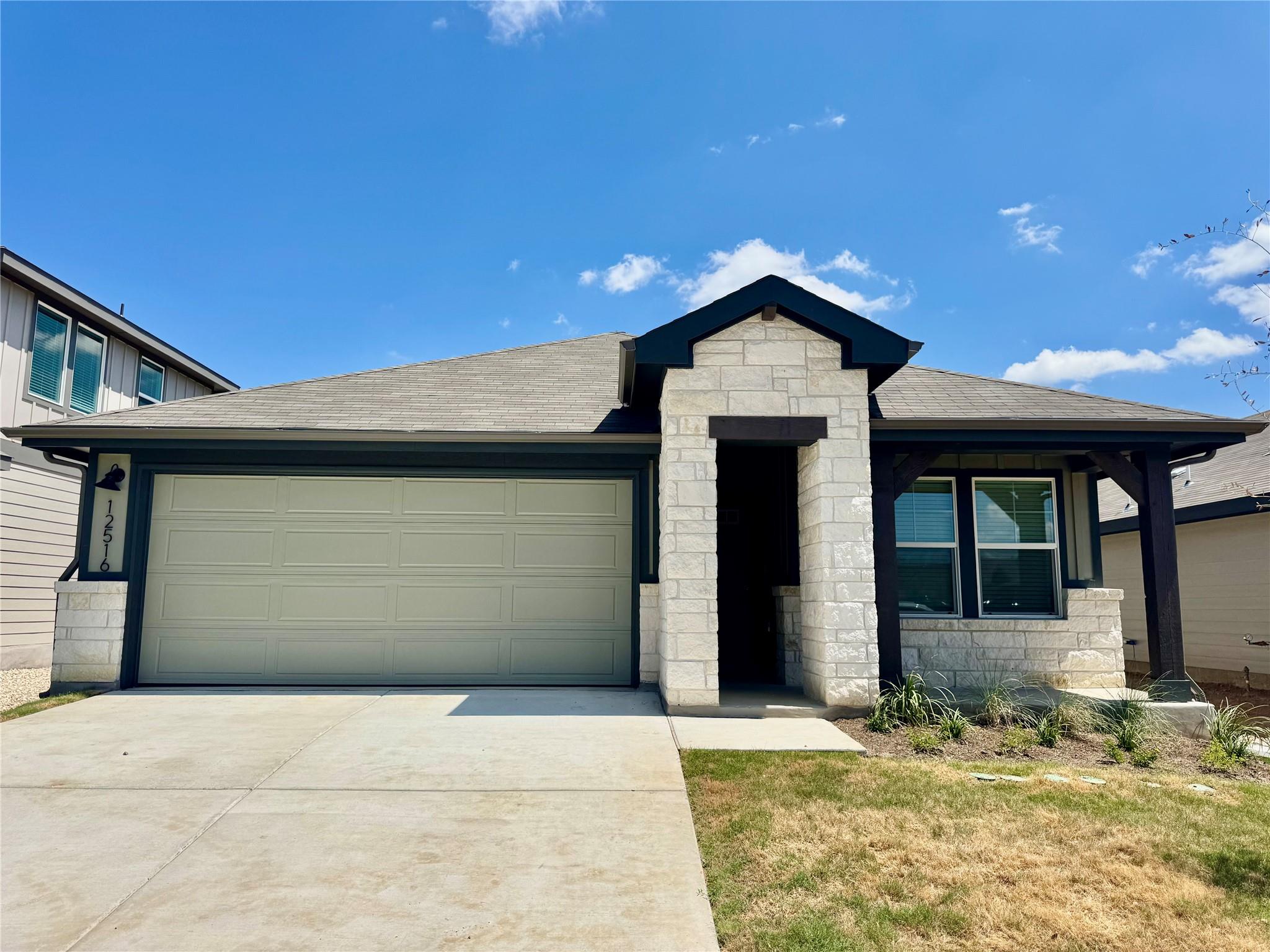 Listing photo 1 of 12516  Saint Thomas Dr