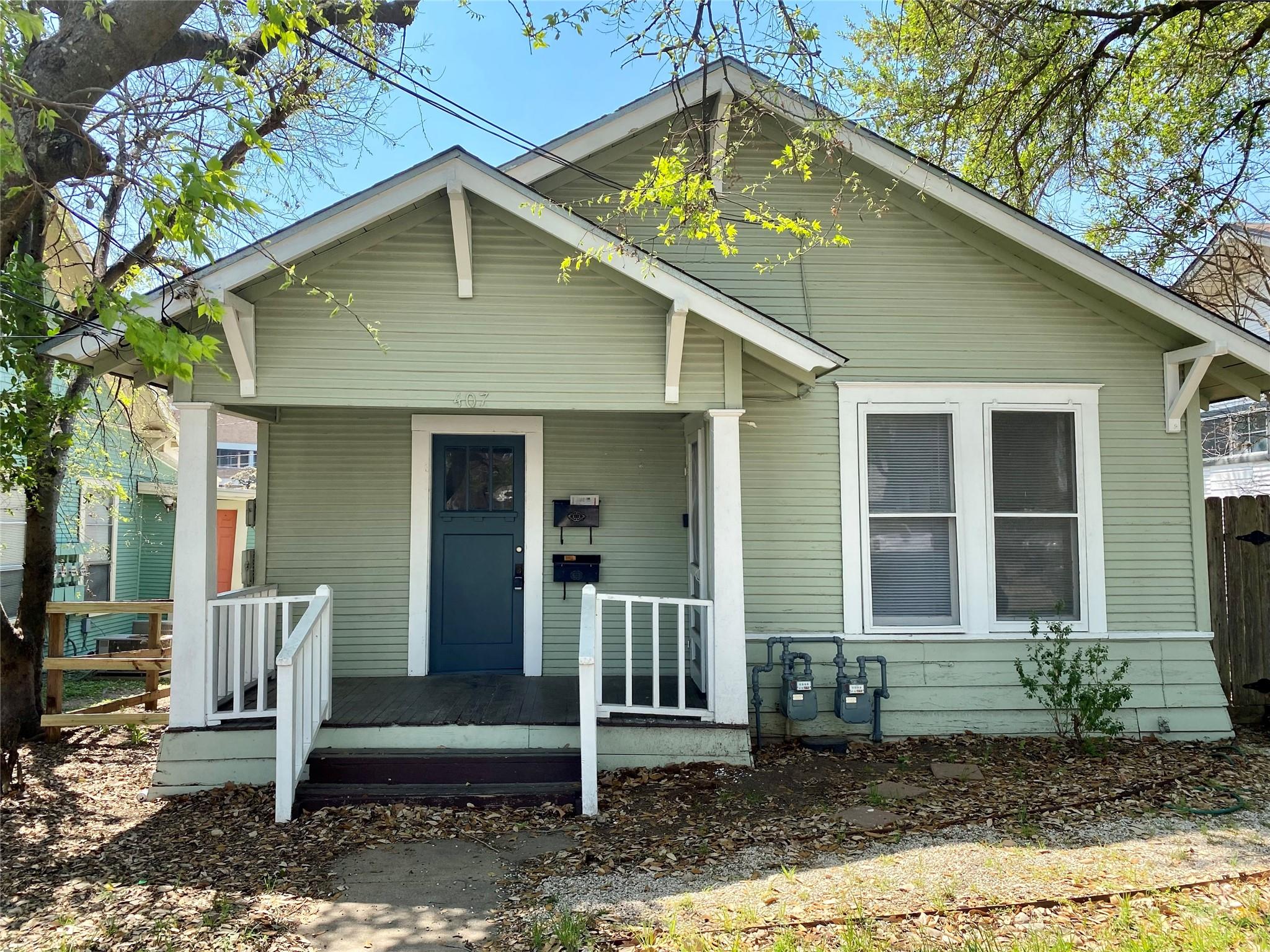 Listing photo 1 of 407 E 30th St  #A