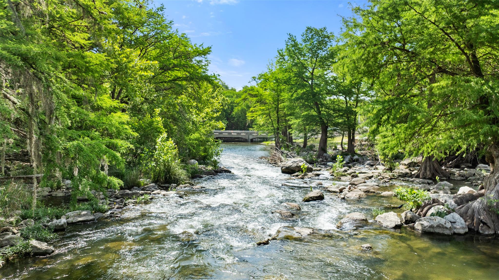 Listing photo 1 of 1242  Ervendberg Ave  #Lot 2