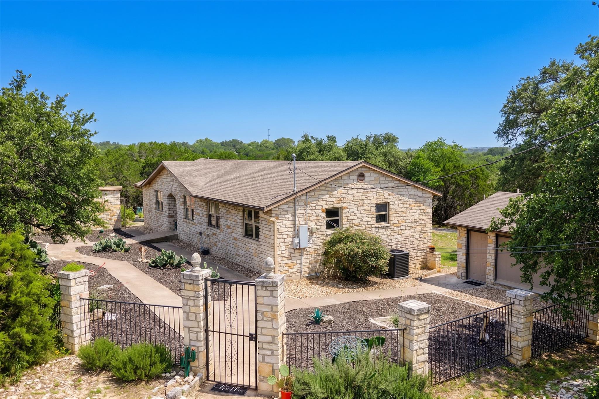 Listing photo 1 of 30  Pecan 2 None
